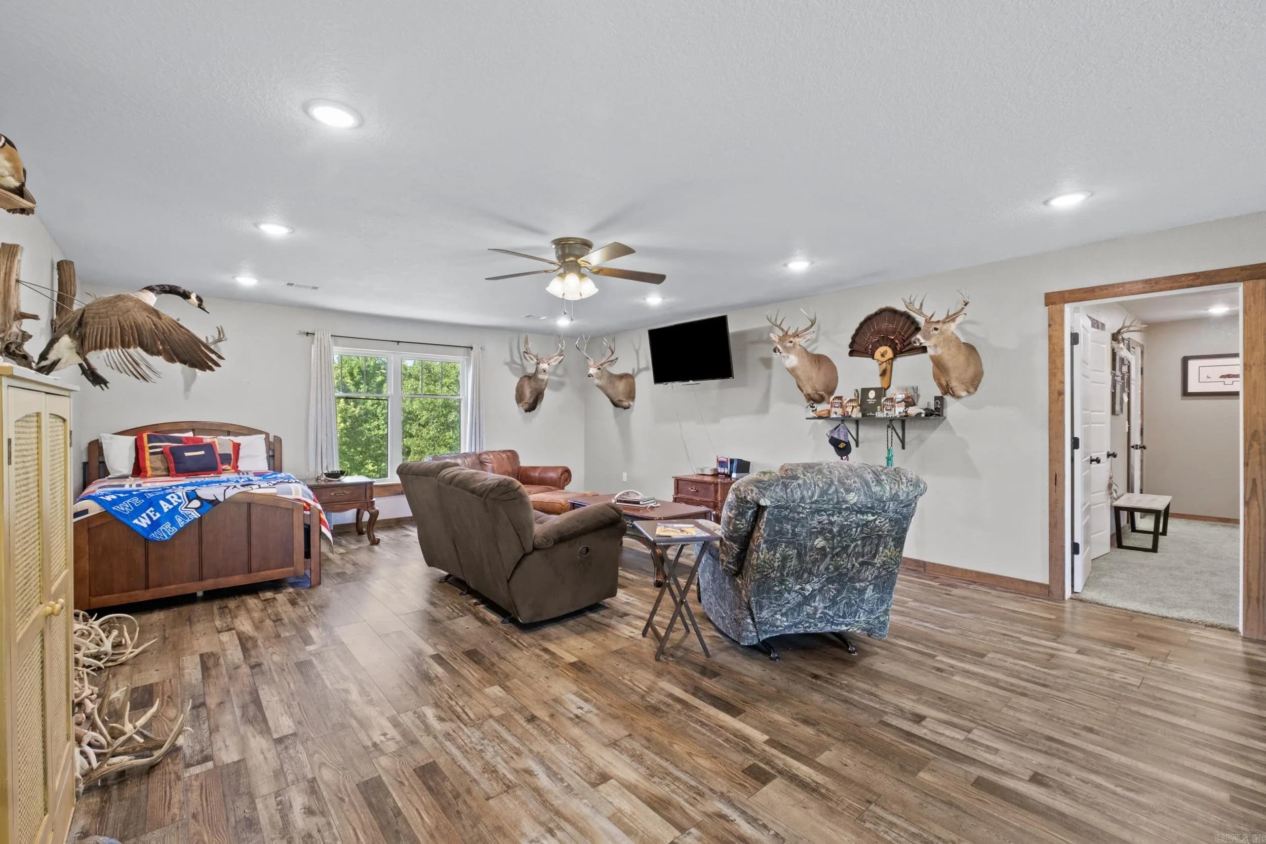 Property at 203  Fox meadow - Image 27