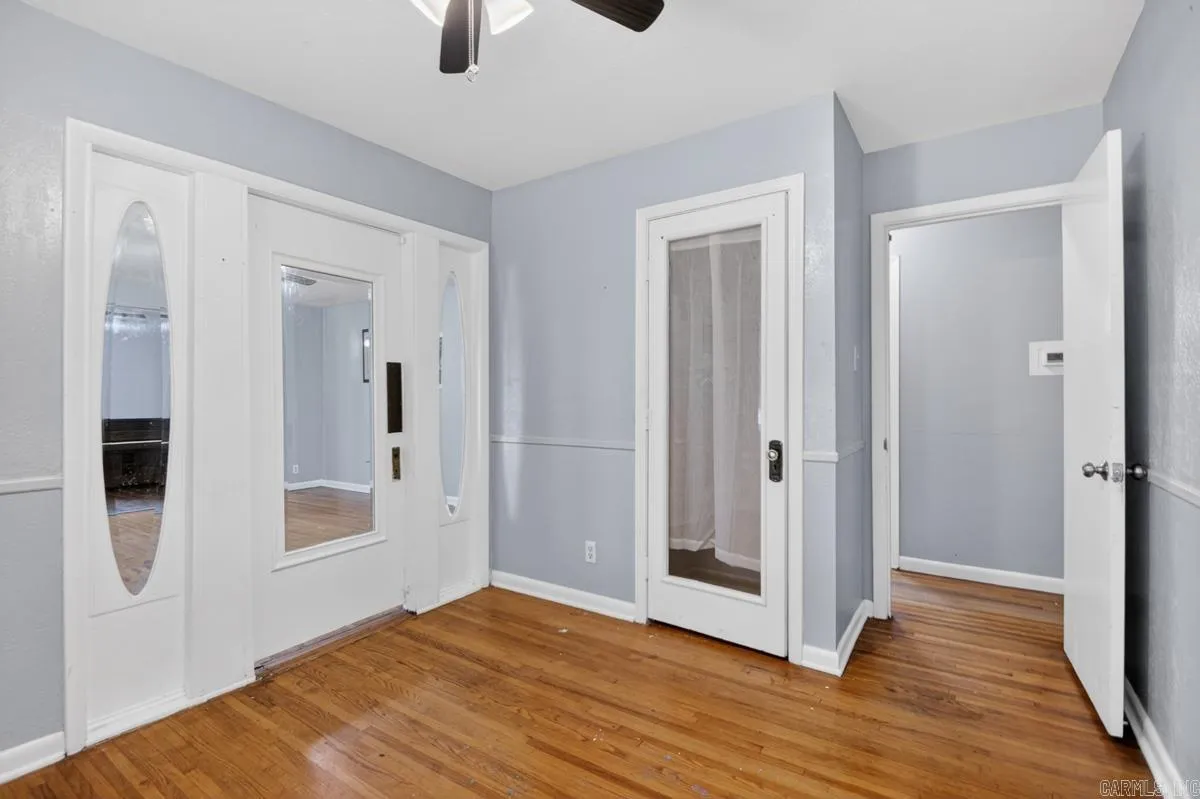 Property at 124  Springwood - Image 32