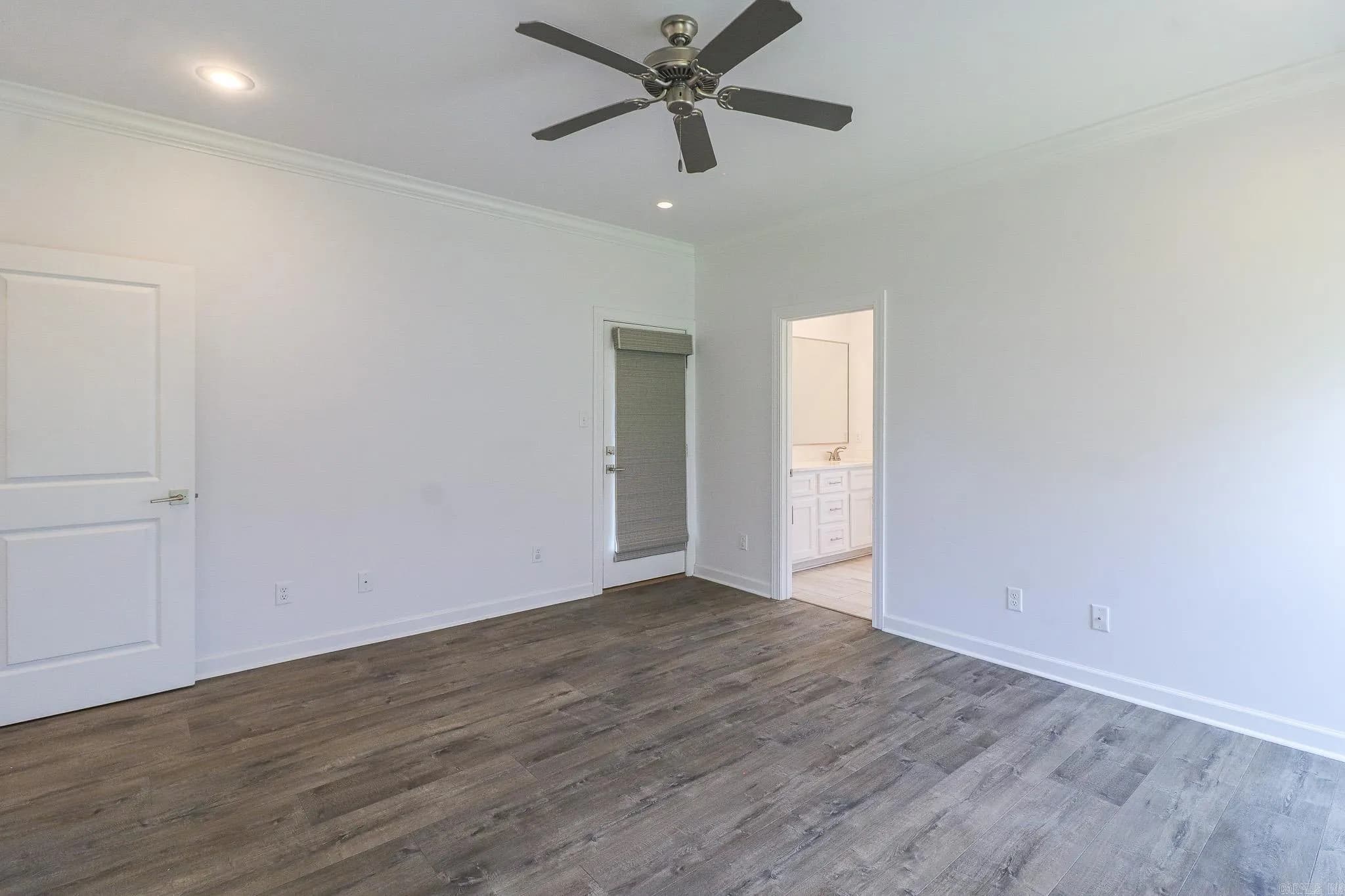 Property at 113  Hidden creek - Image 30