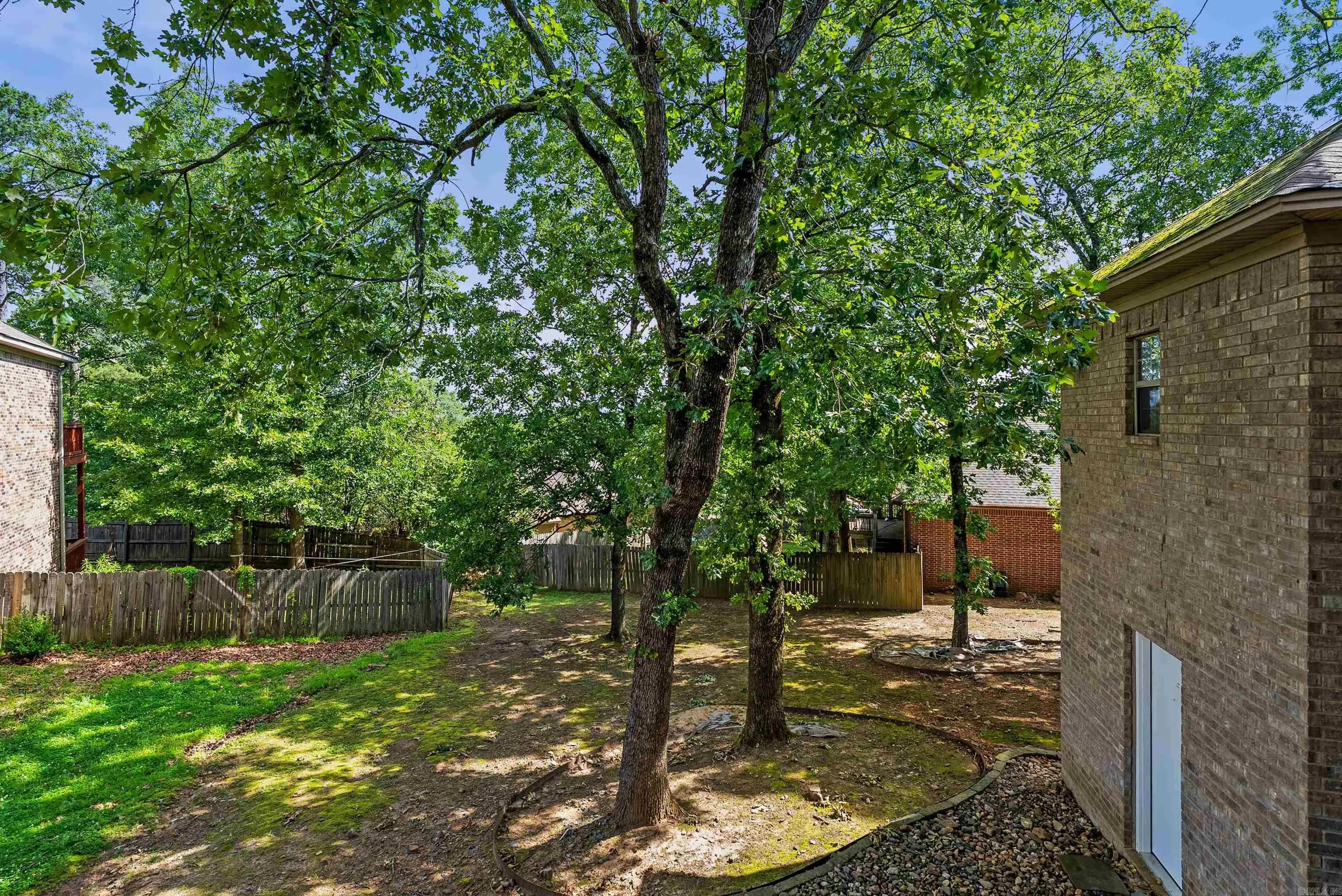Property at 116  Pleasantwood - Image 38