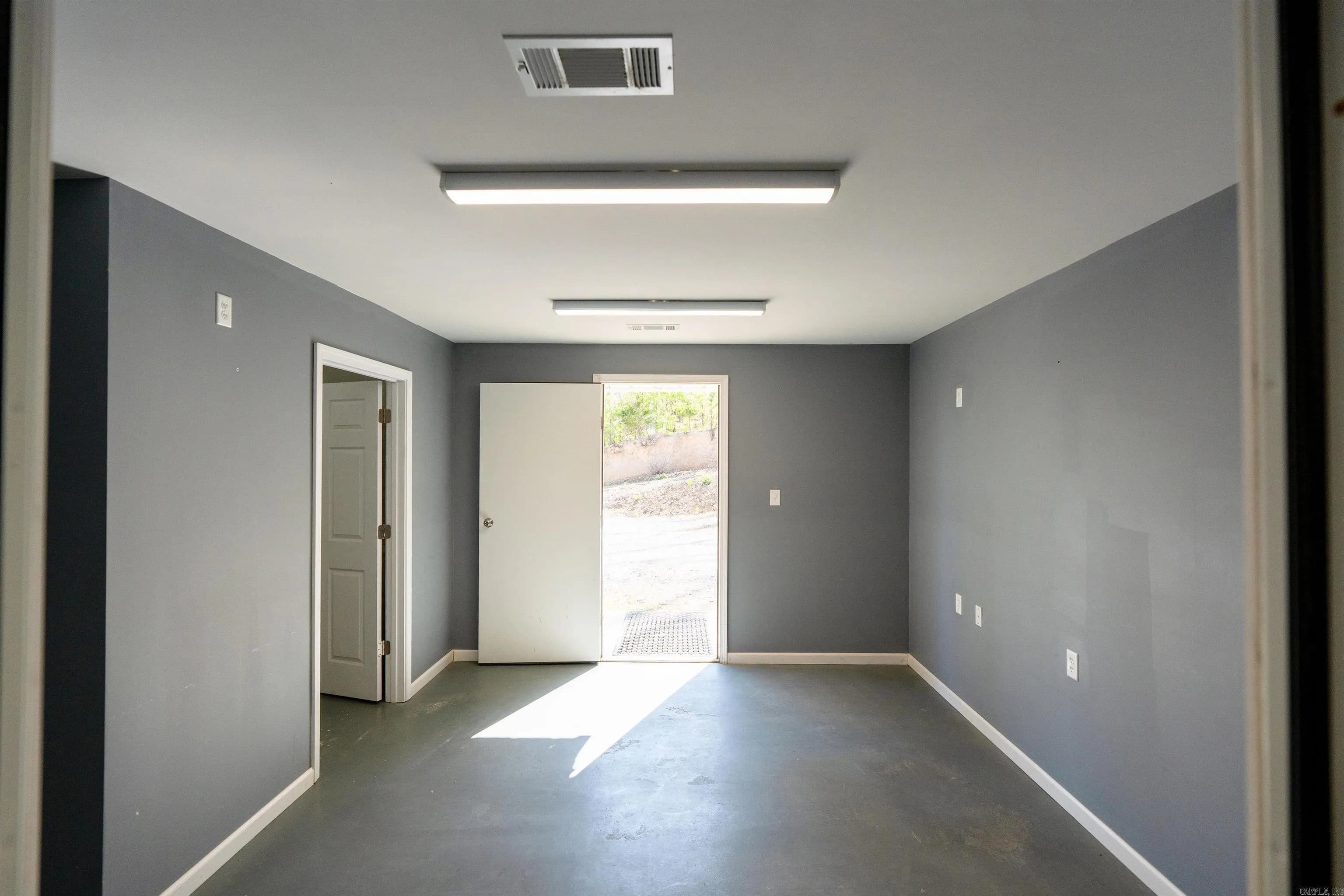 Property at 119  Gemar - Image 12