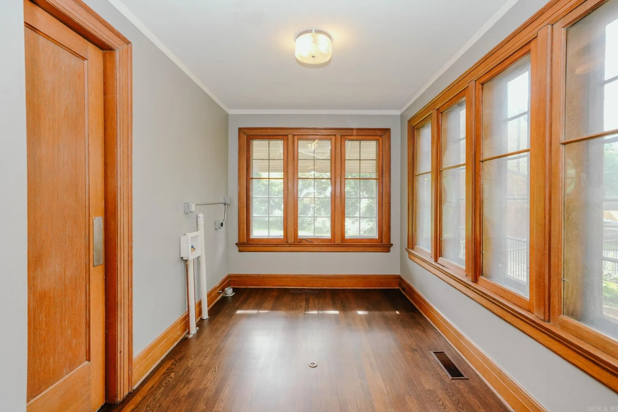 Property at 904  E 12th - Image 9