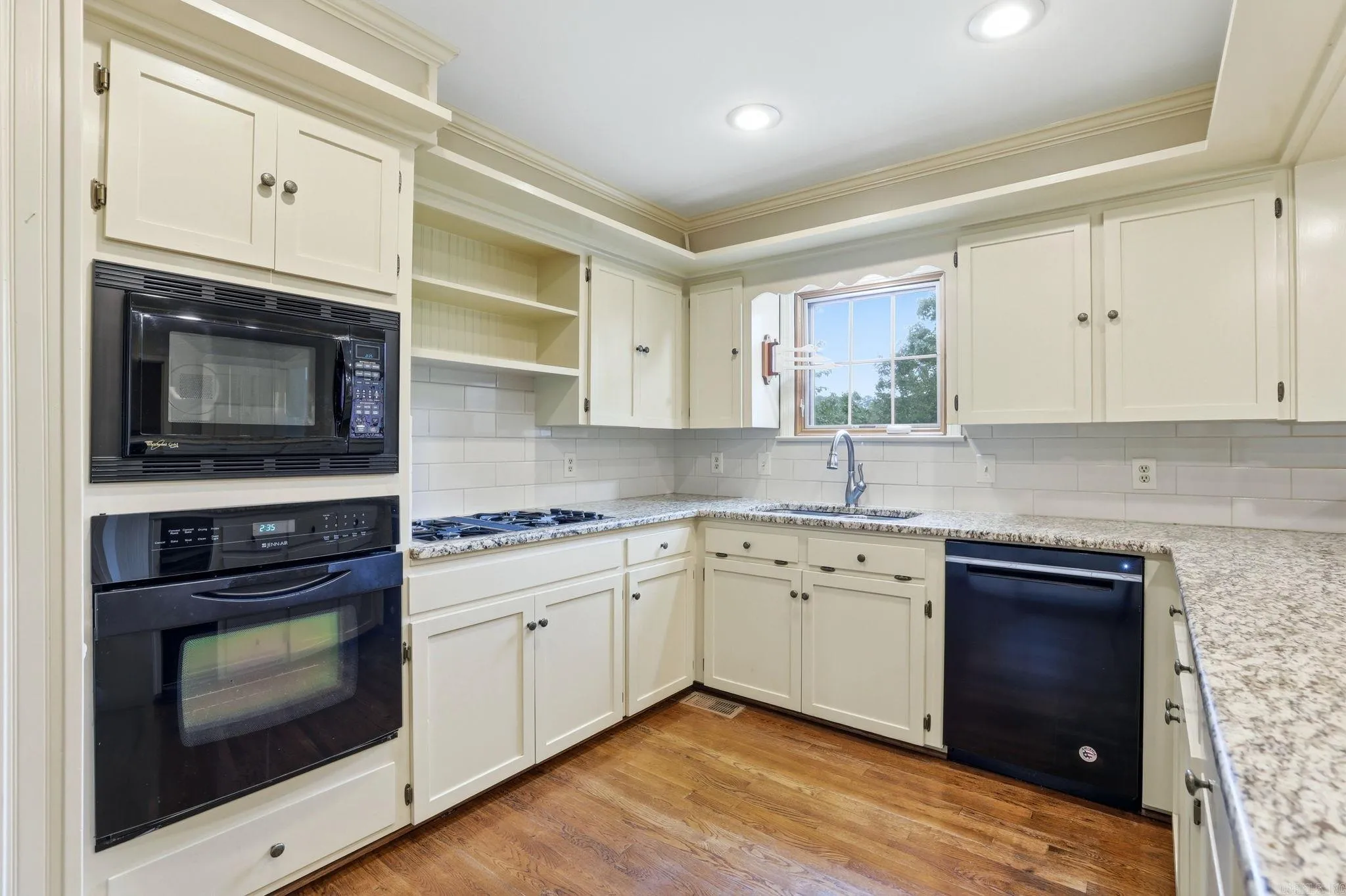 Property at 14  Saint andrews - Image 13