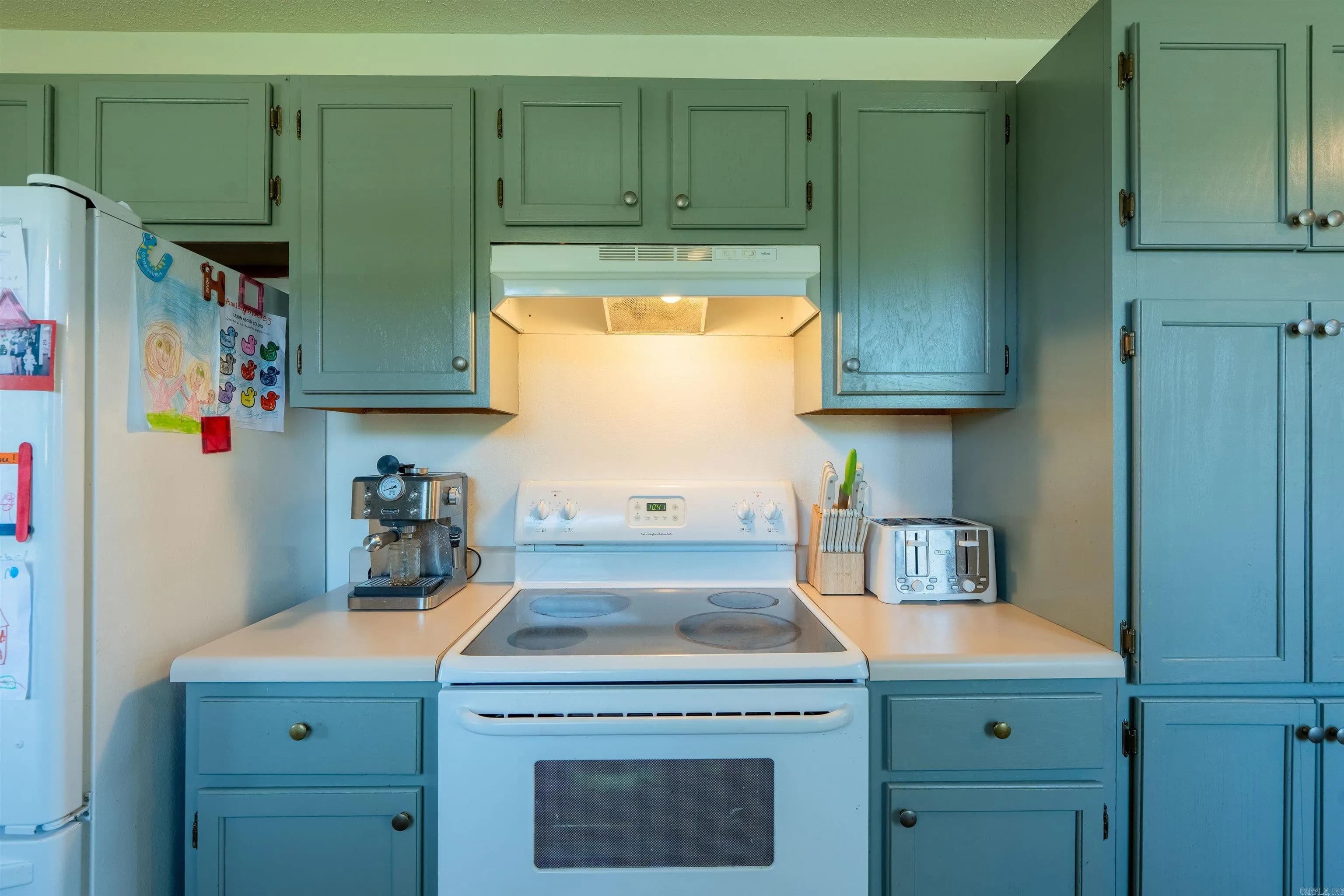 Property at 24  Summerview - Image 13