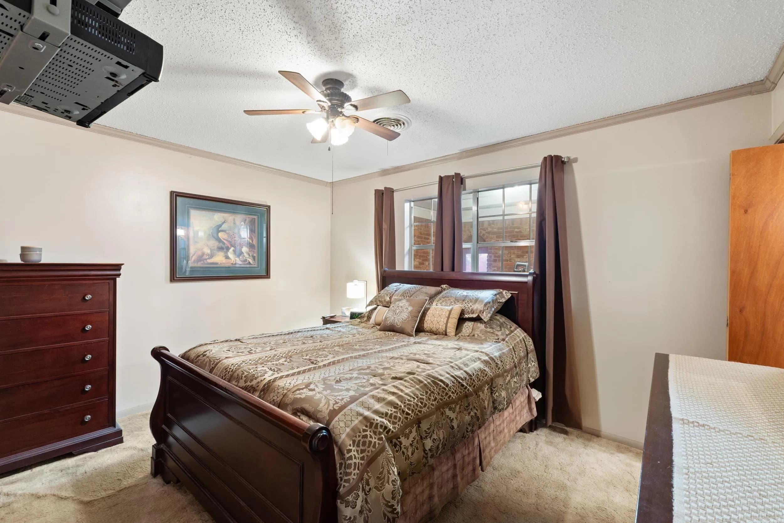 Property at 14  Hunters - Image 22