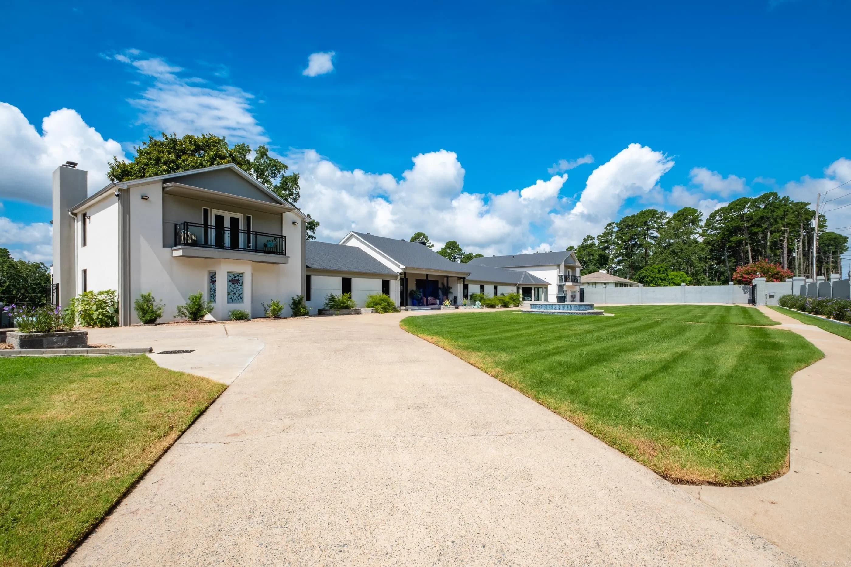 Property at 4  Robinwood - Image 2