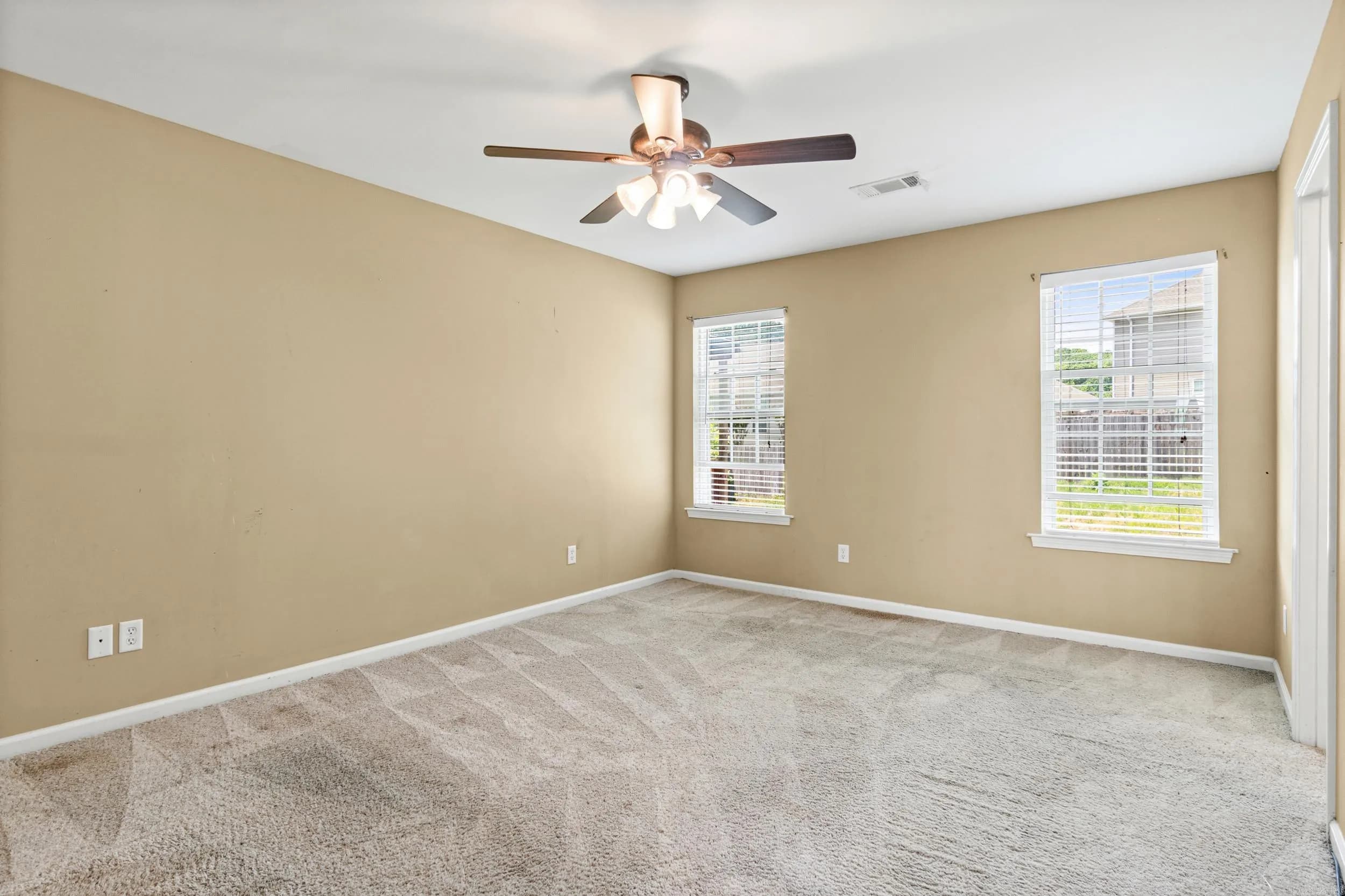 Property at 1007  Clinton - Image 11