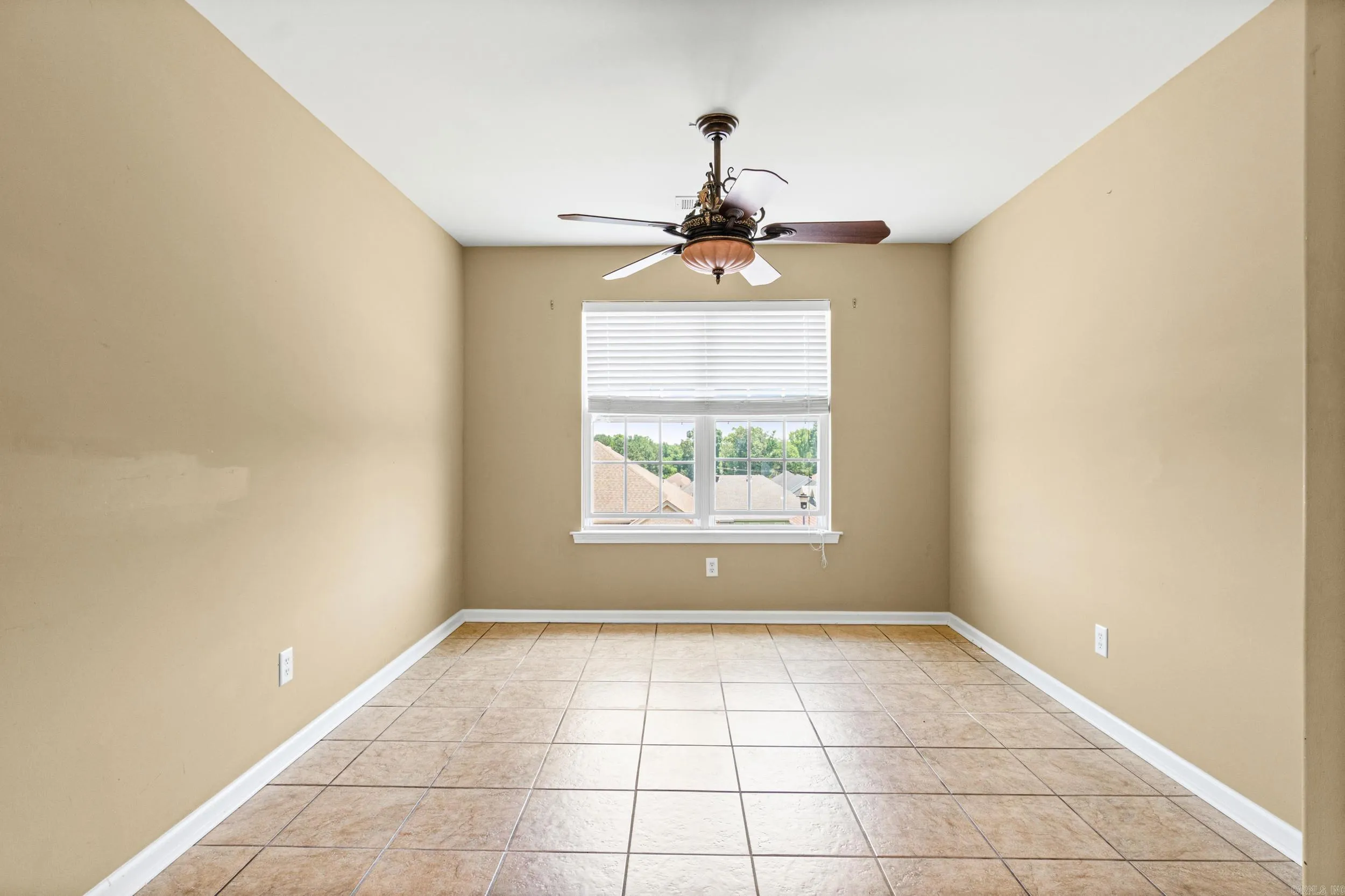 Property at 1007  Clinton - Image 10