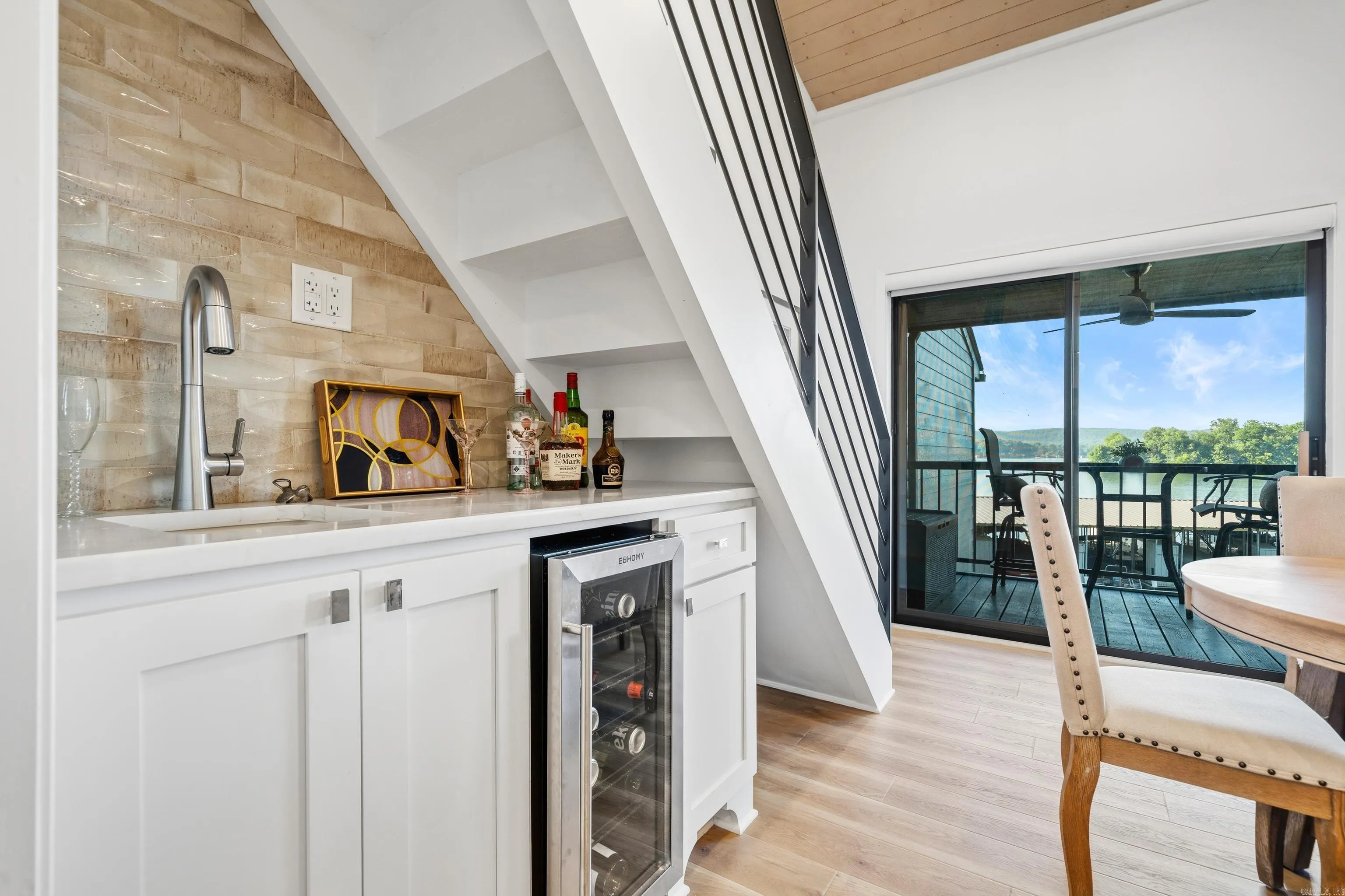 Property at 304  Lookout, A4 - Image 11