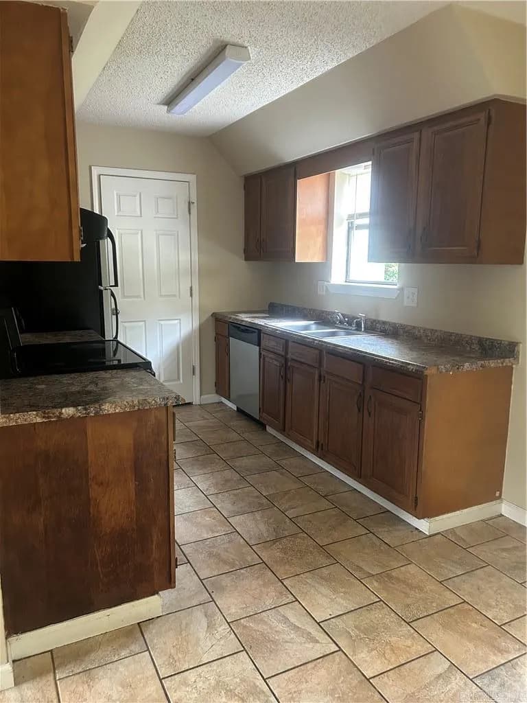 Property at 1341 S Tampa - Image 4