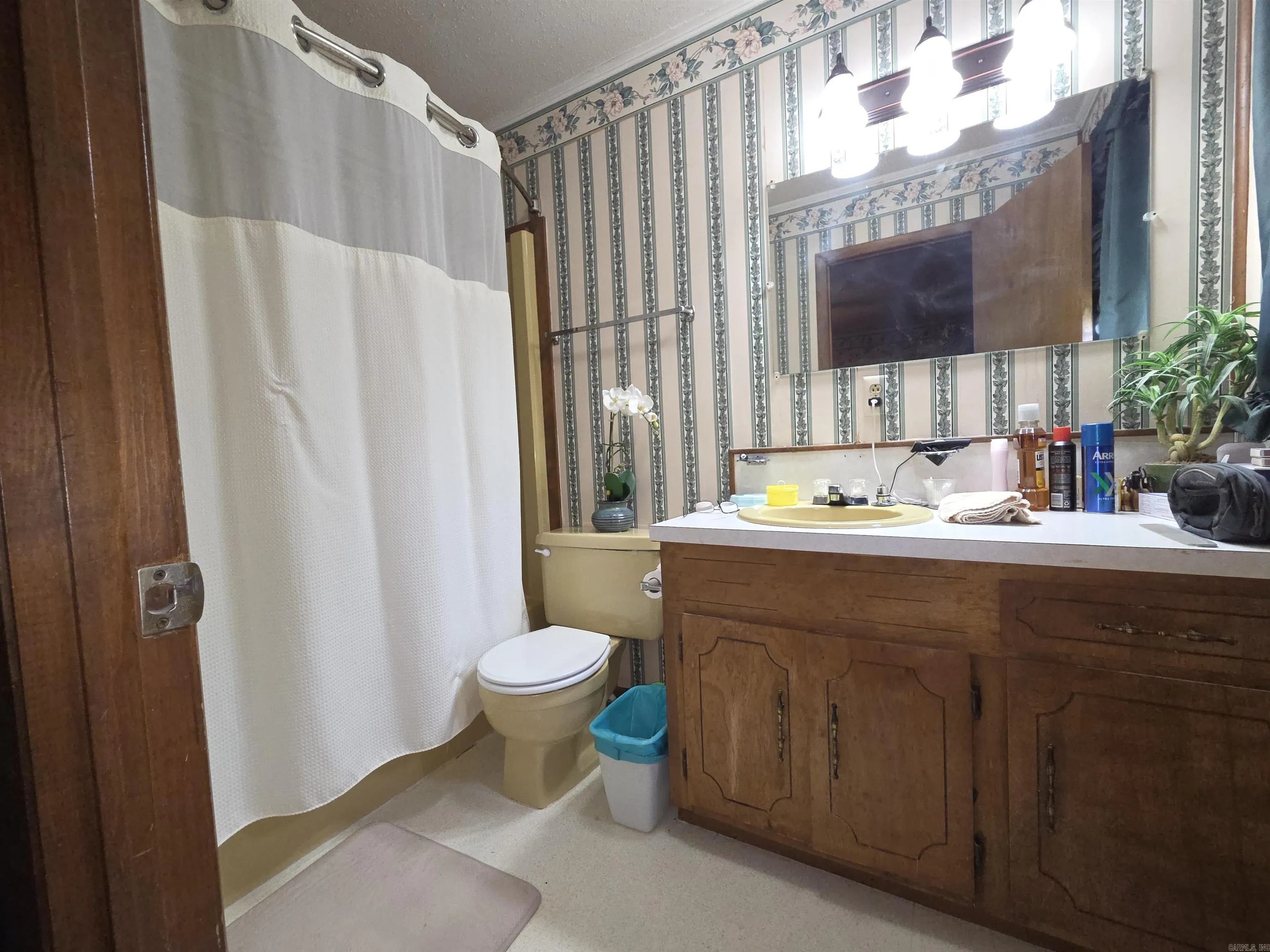 Property at 2060  Center - Image 19