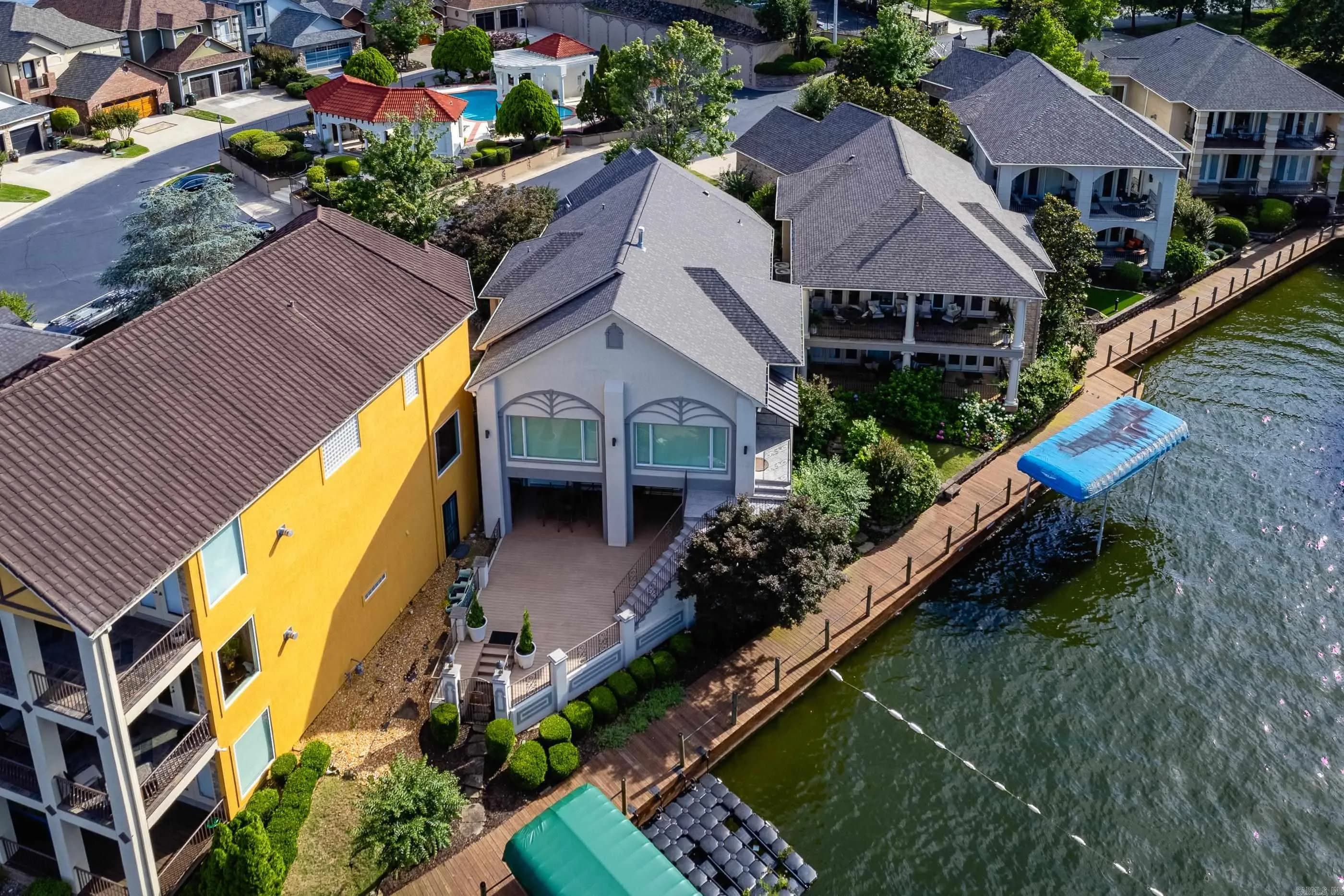 Property at 329  Paradise point - Image 5