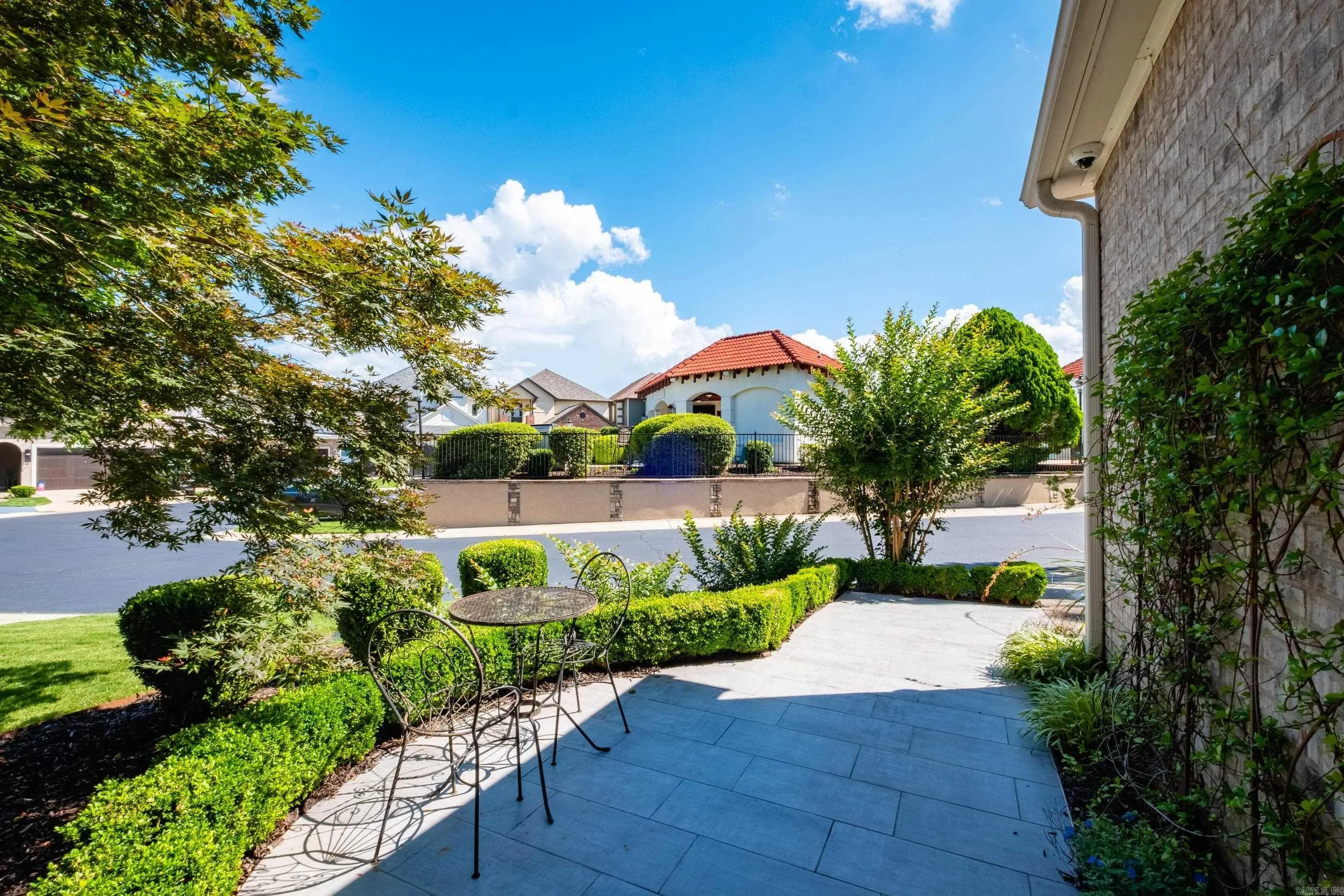Property at 329  Paradise point - Image 8