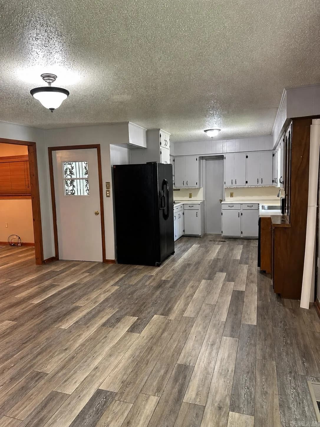 Property at 211  Mixon - Image 8