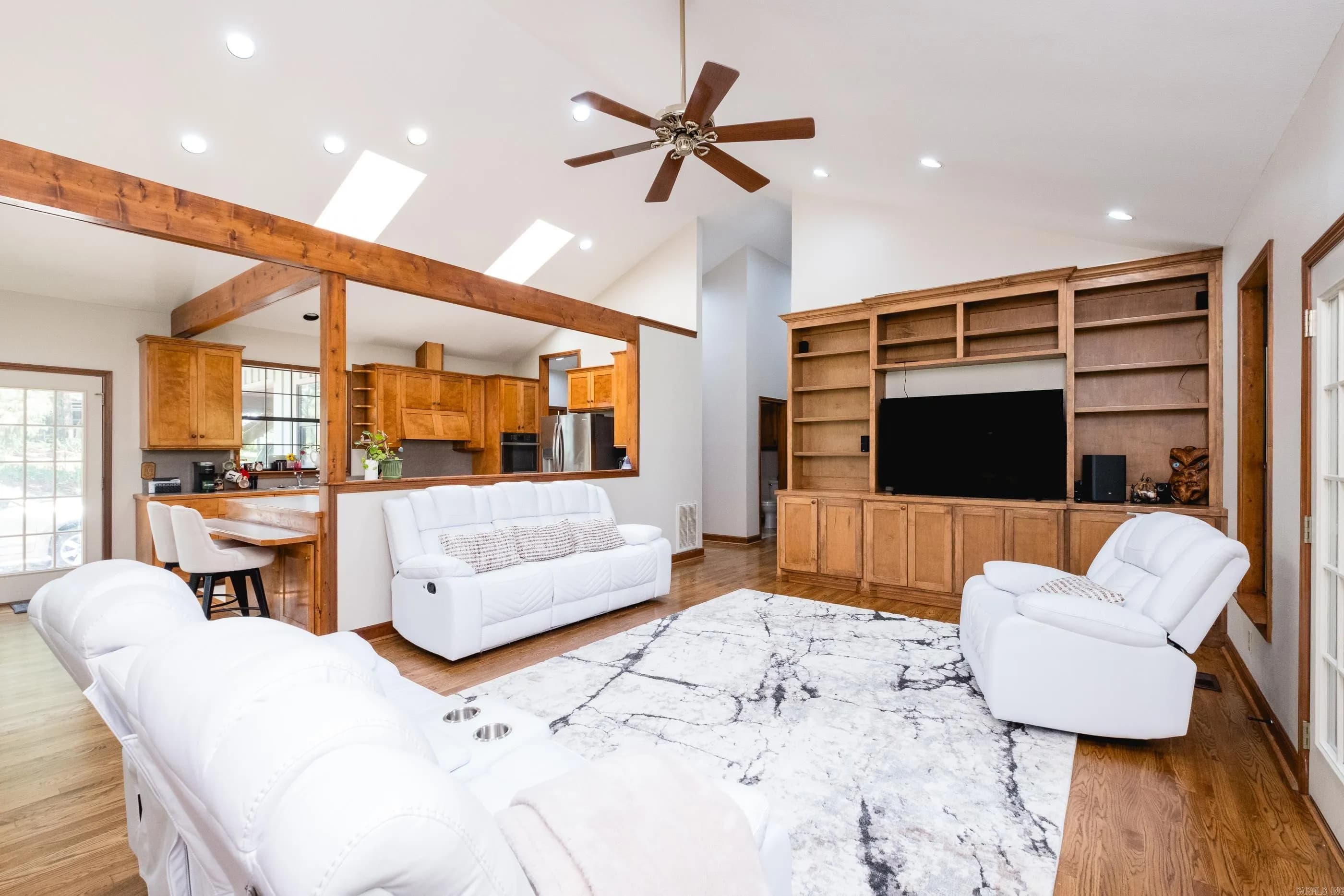 Property at 21507  Reynard - Image 5