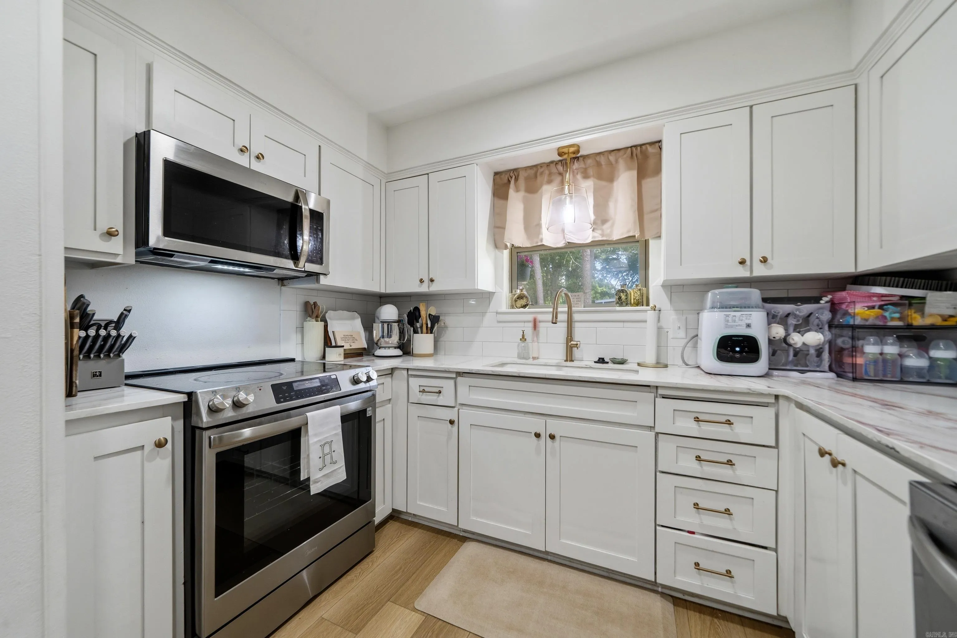 Property at 1903  Sylvia - Image 13