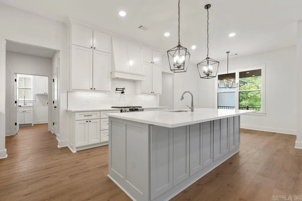 Property at 323  Maderas drive - Image 9