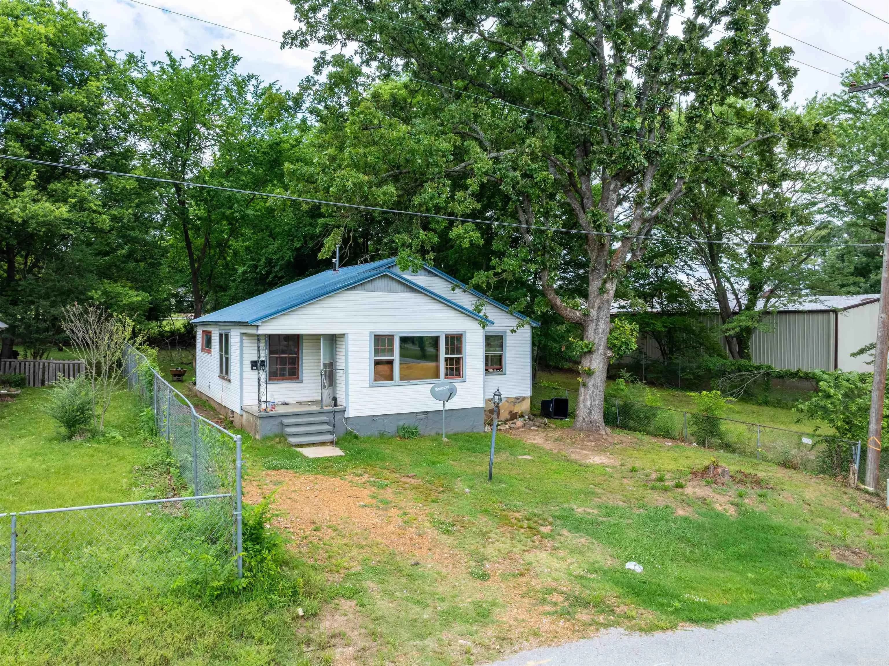 Property at 1525  Grays - Image 1