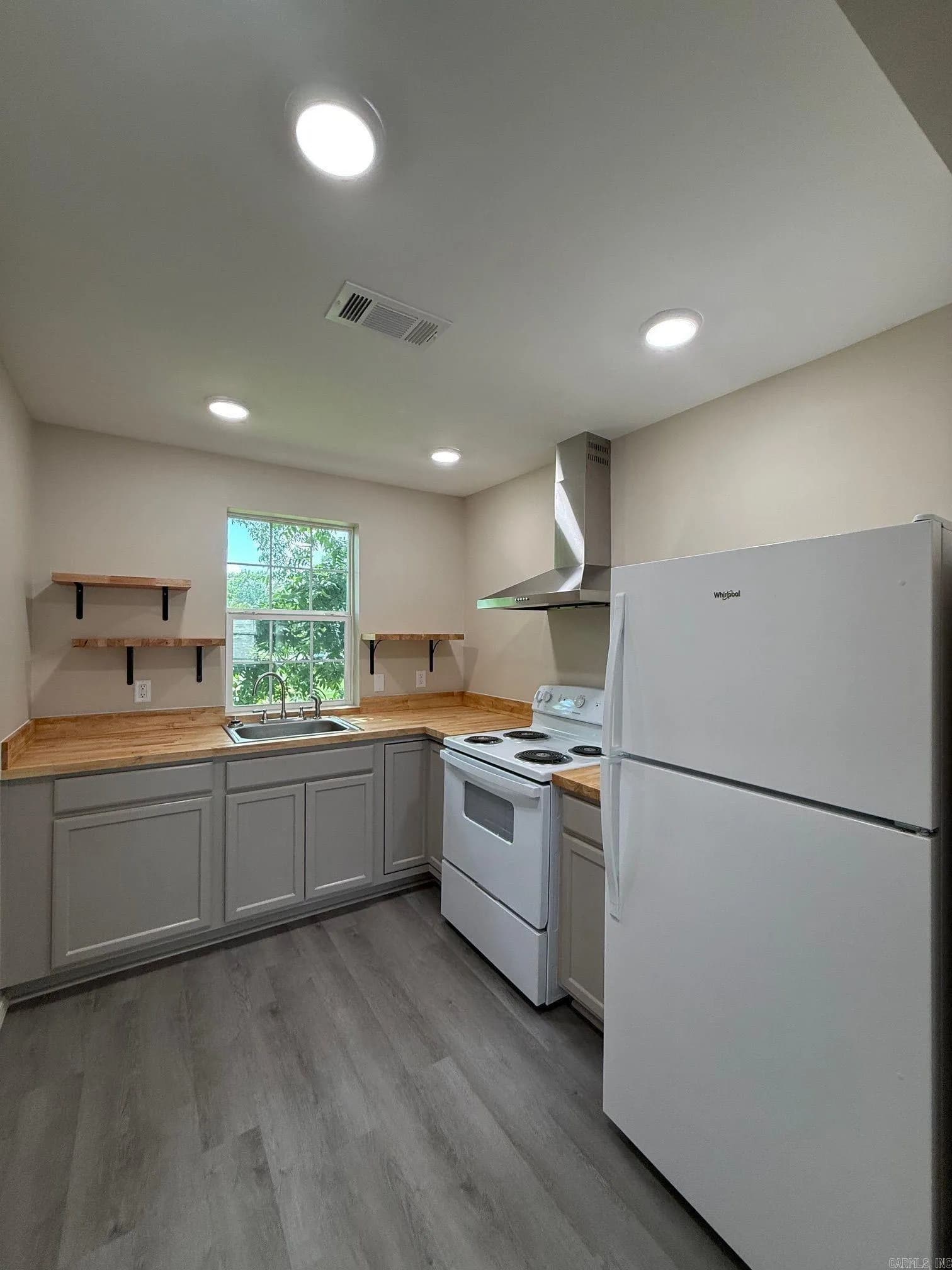 Property at 1226  School - Image 4