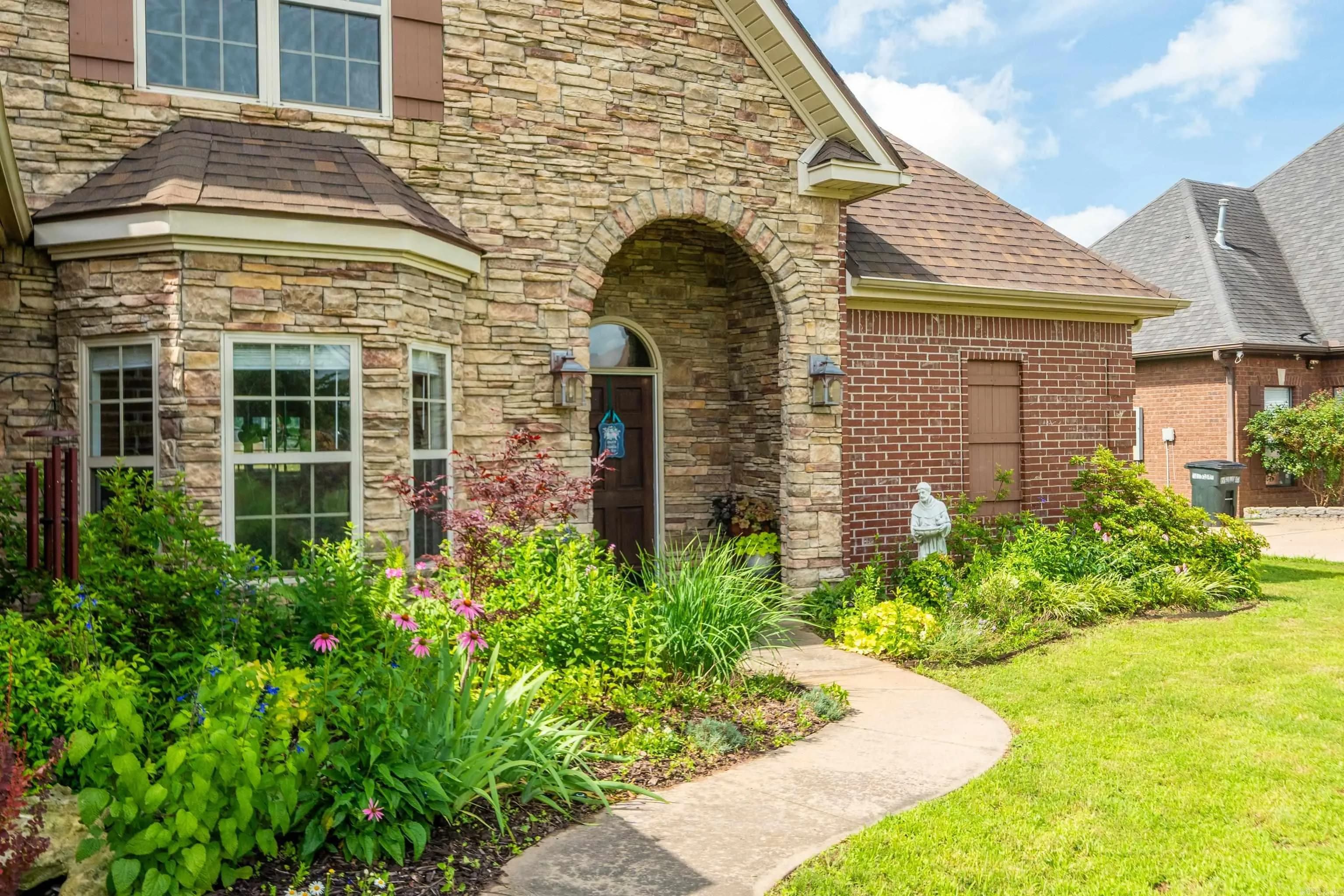 Property at 13404  Berkshire manor - Image 2