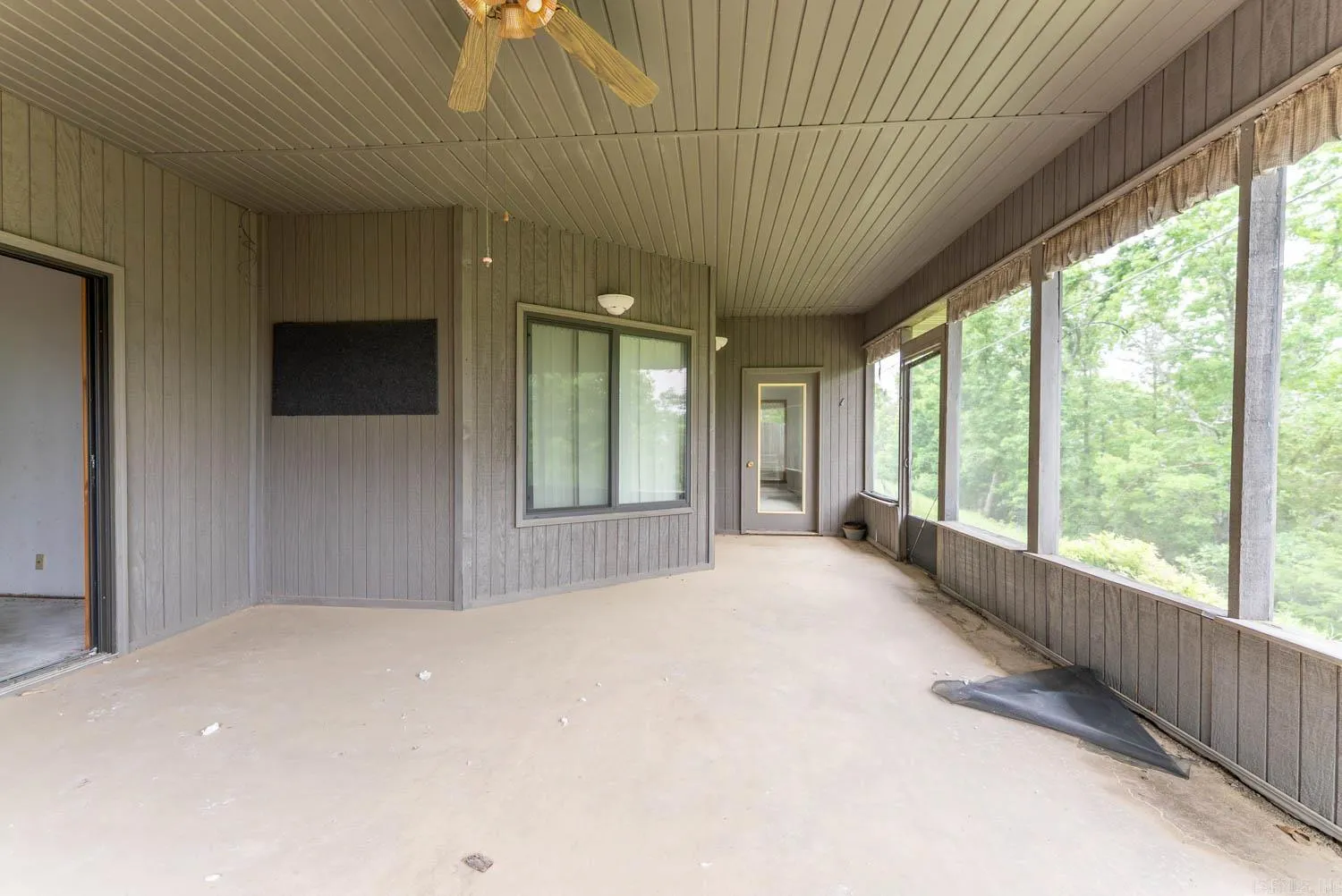 Property at 15  Aspen - Image 25