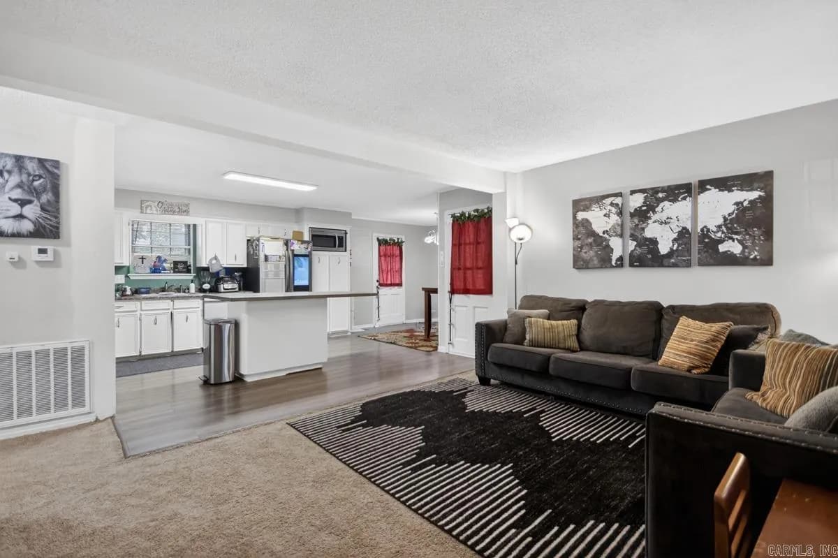 Property at 1820  Aztec - Image 8