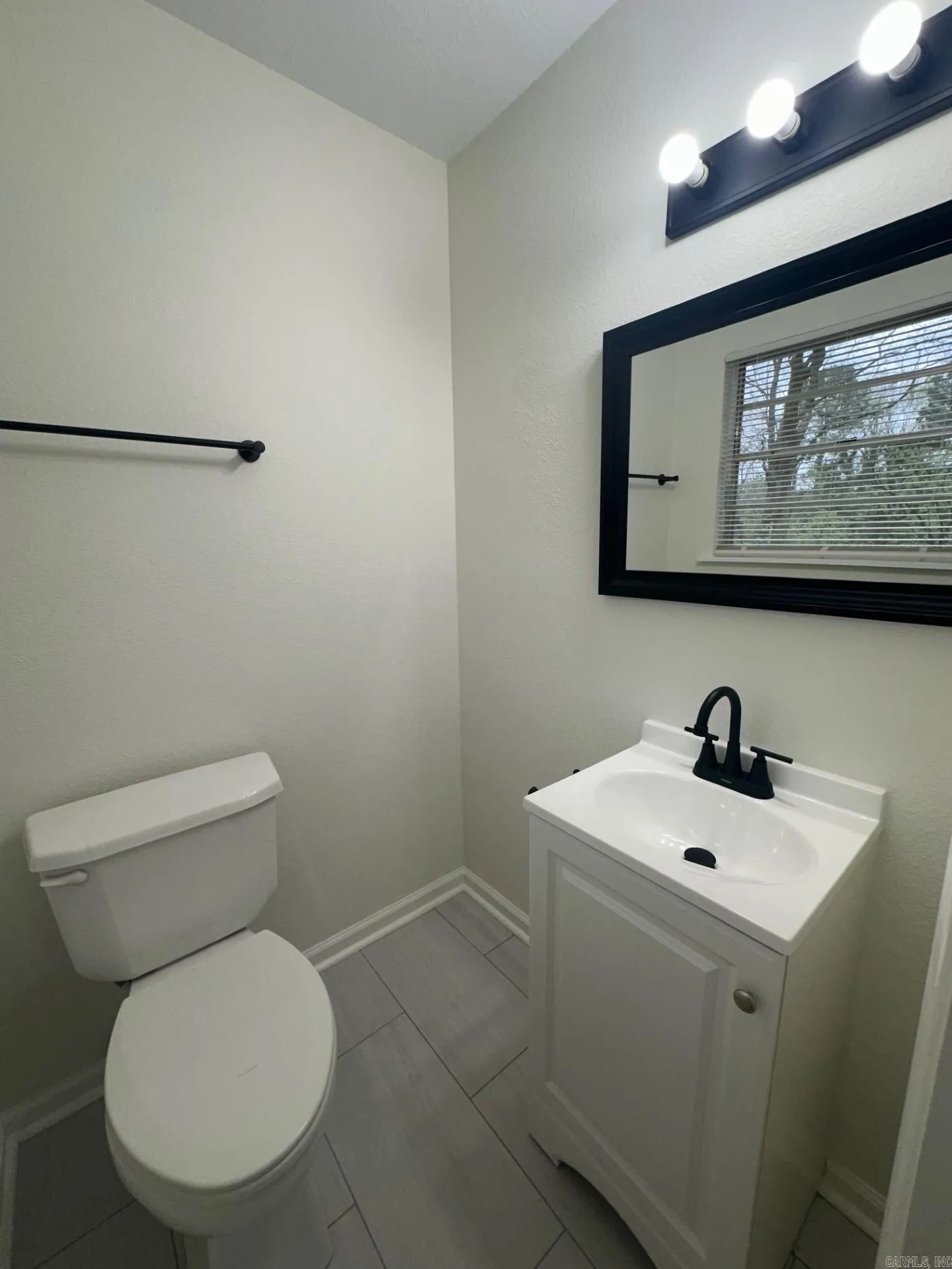 Property at 4700  Vine - Image 30