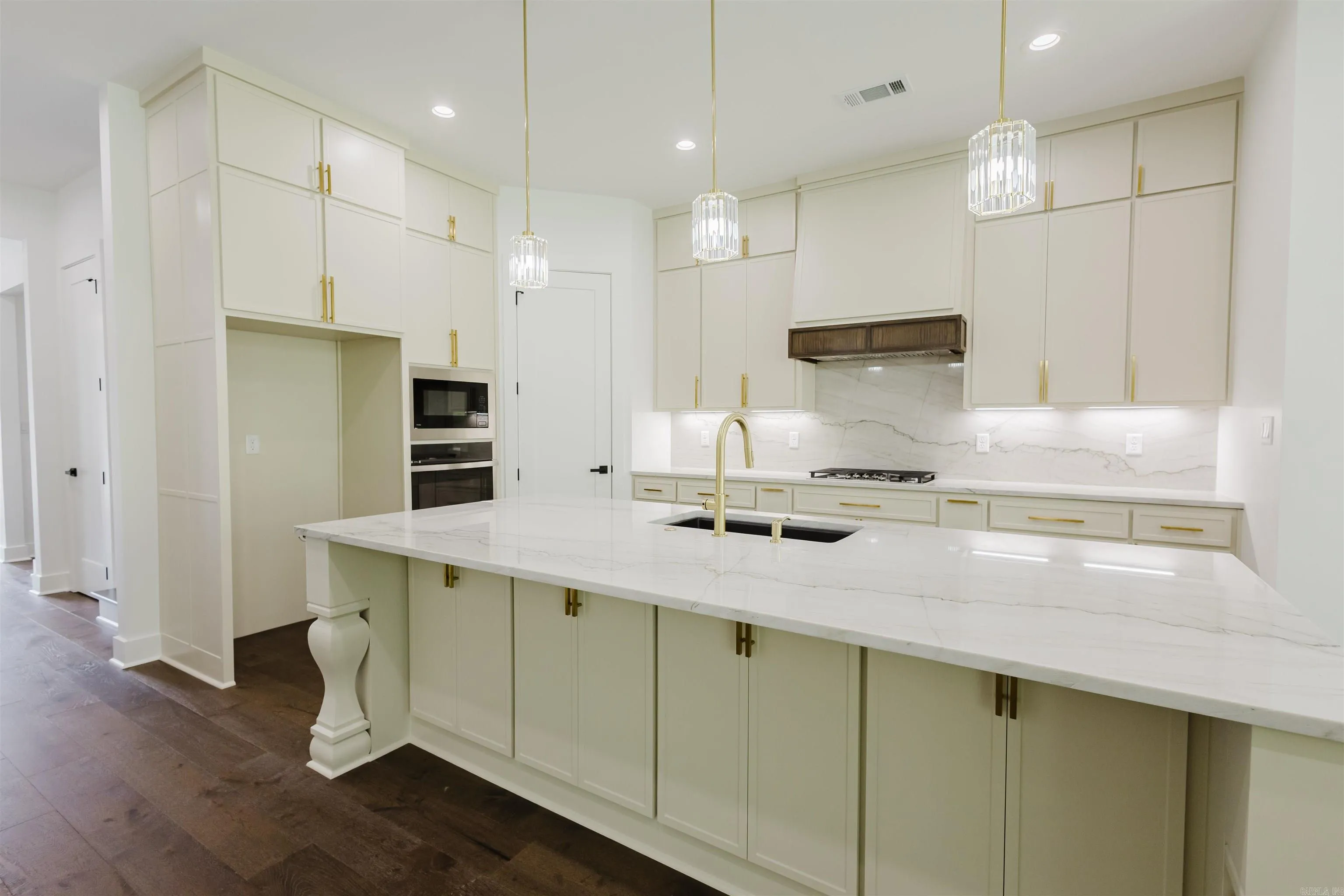 Property at 119  Kinley - Image 20
