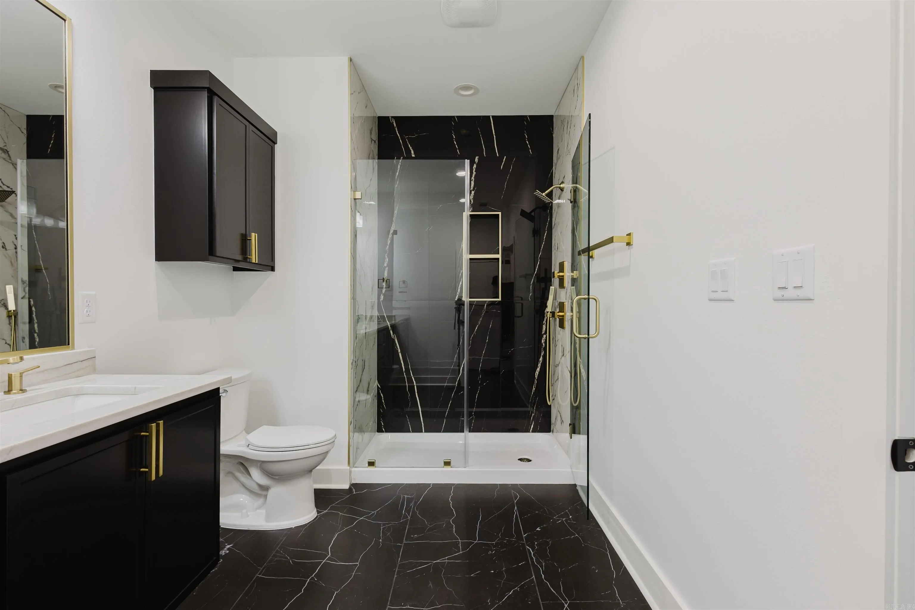 Property at 119  Kinley - Image 43