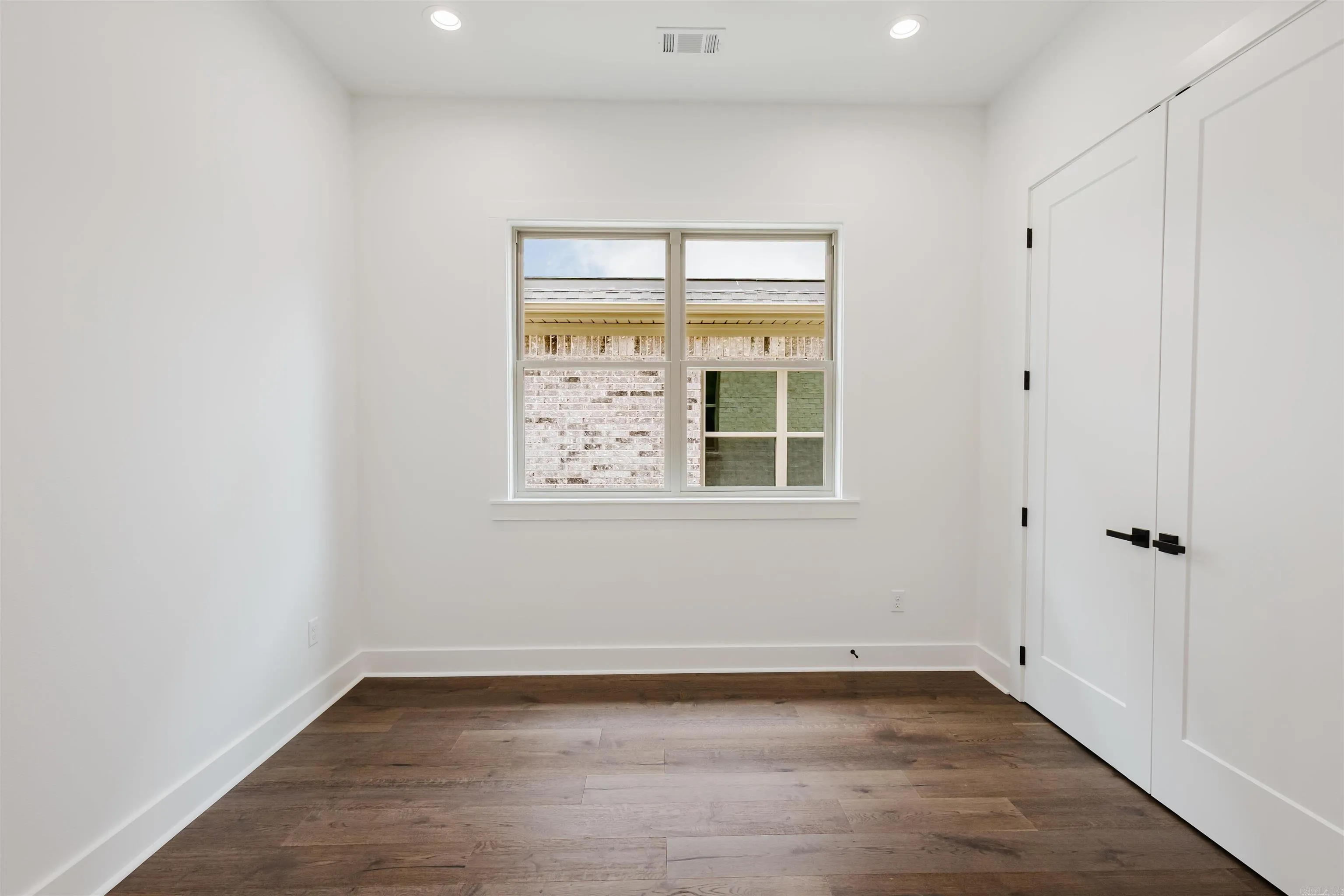 Property at 119  Kinley - Image 8