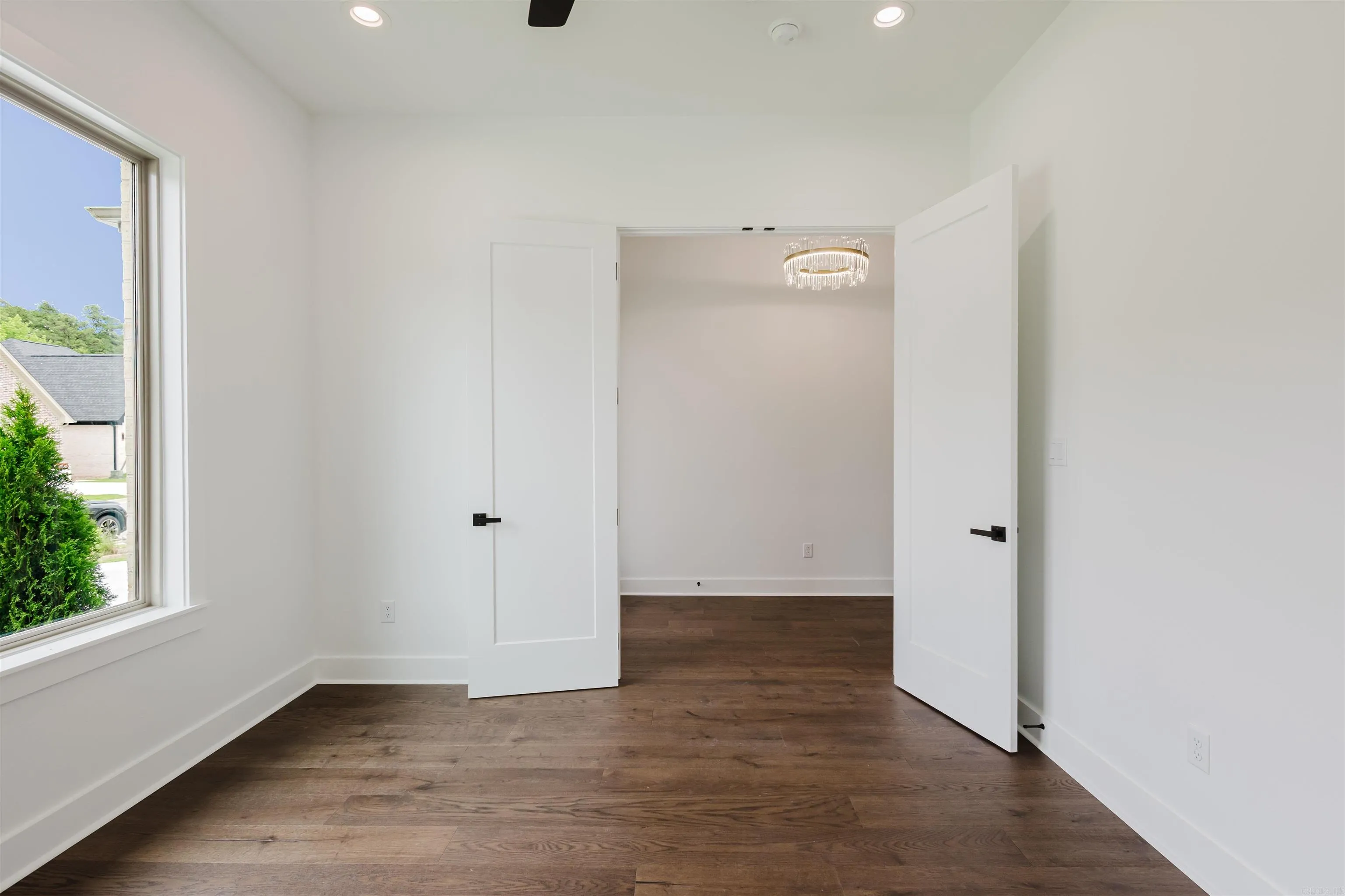Property at 119  Kinley - Image 15