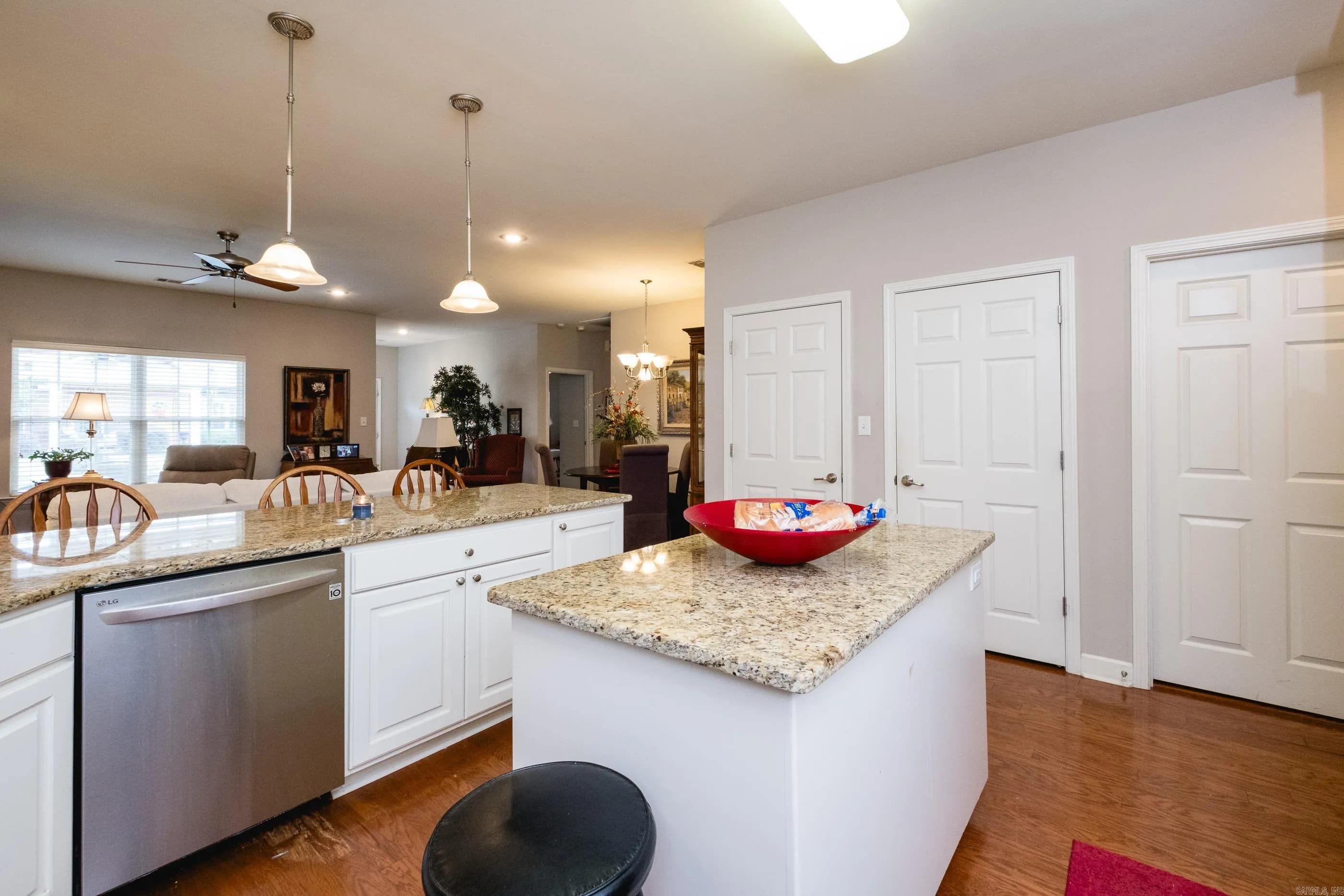 Property at 302  Stagecoach village - Image 19