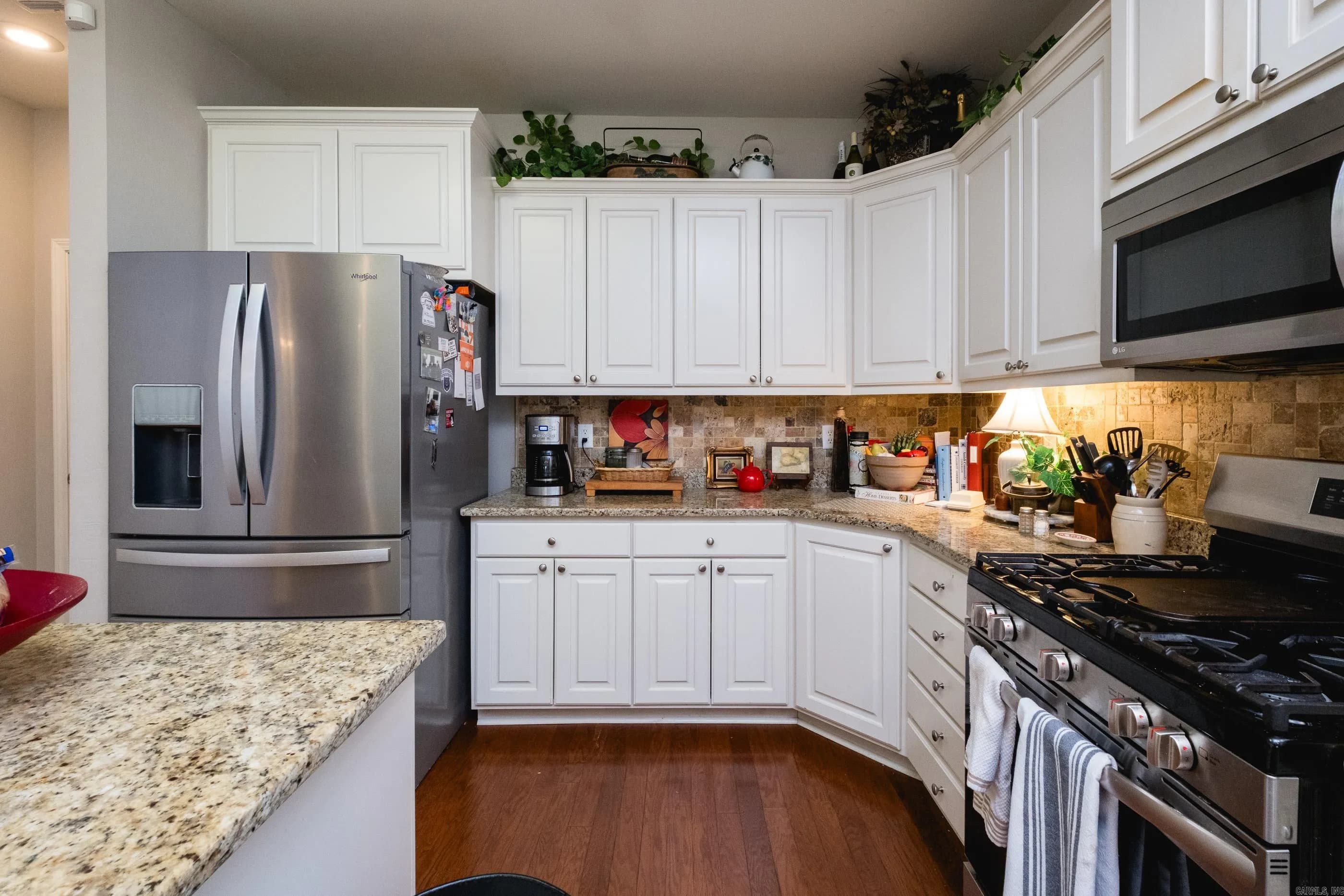Property at 302  Stagecoach village - Image 20