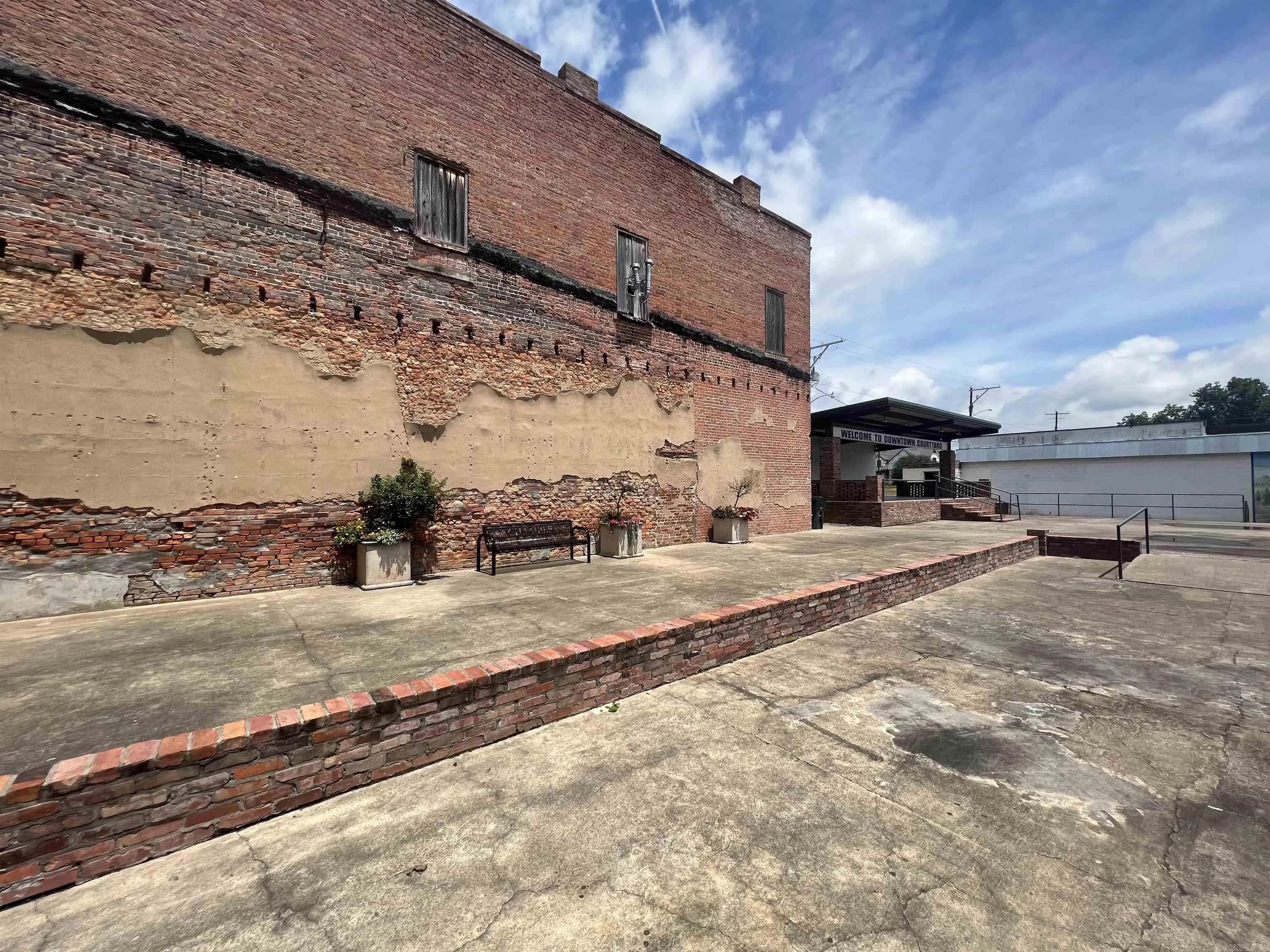 Property at 418 S Elm - Image 35
