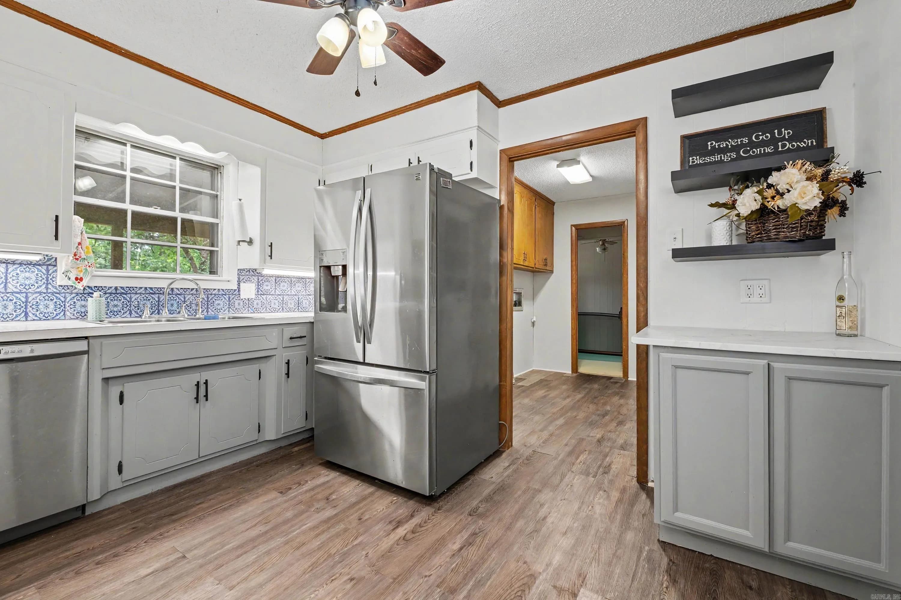 Property at 2838  Sylvia - Image 13