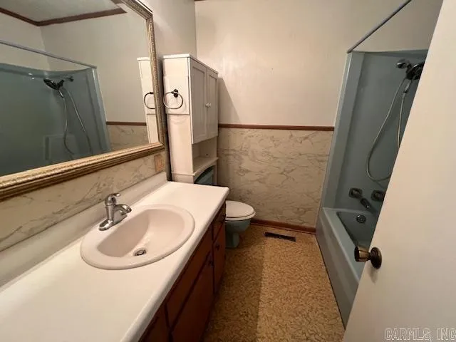 Property at 1206  County 761 - Image 33