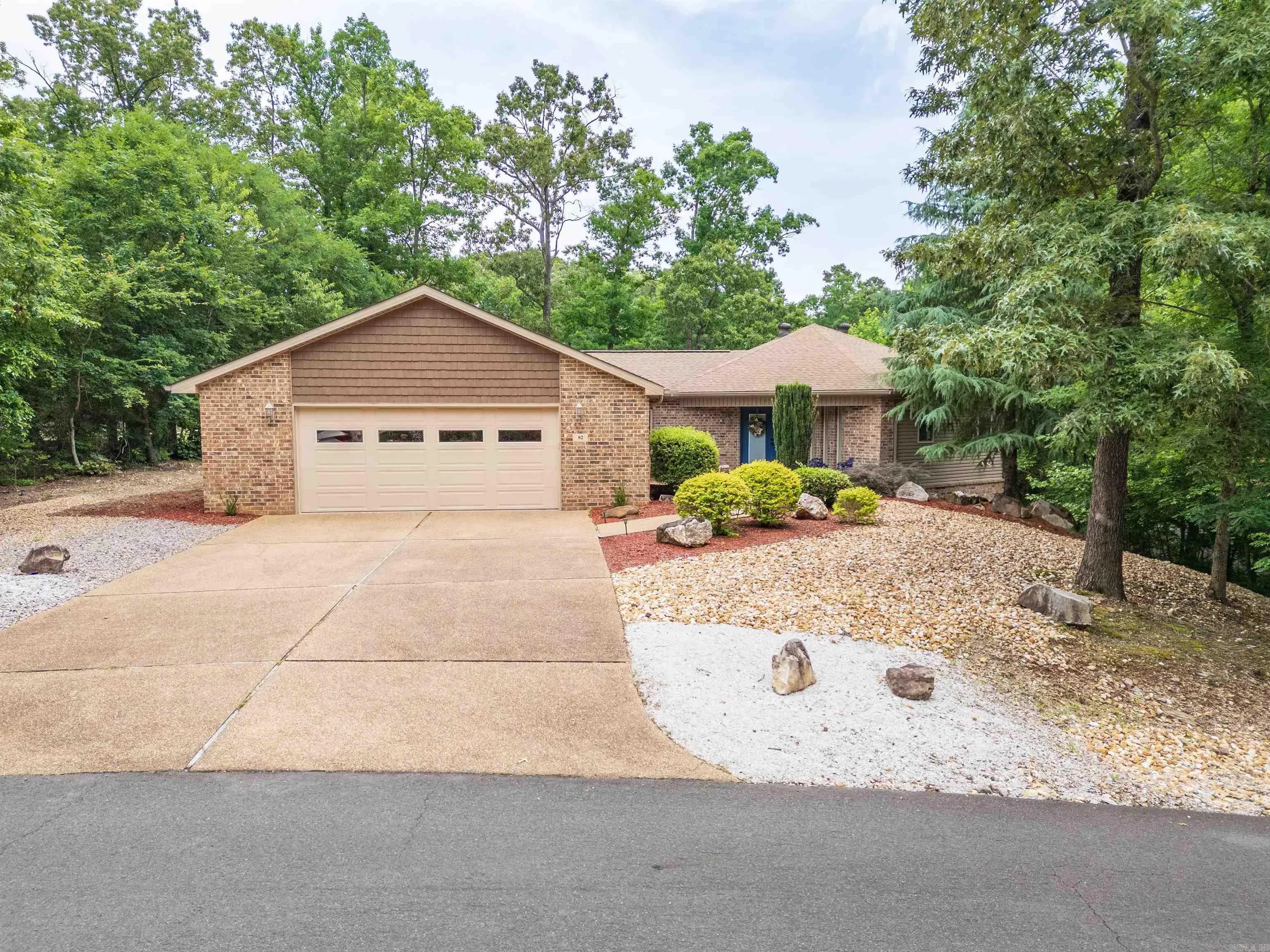 Property at 82  Magellan - Image 1