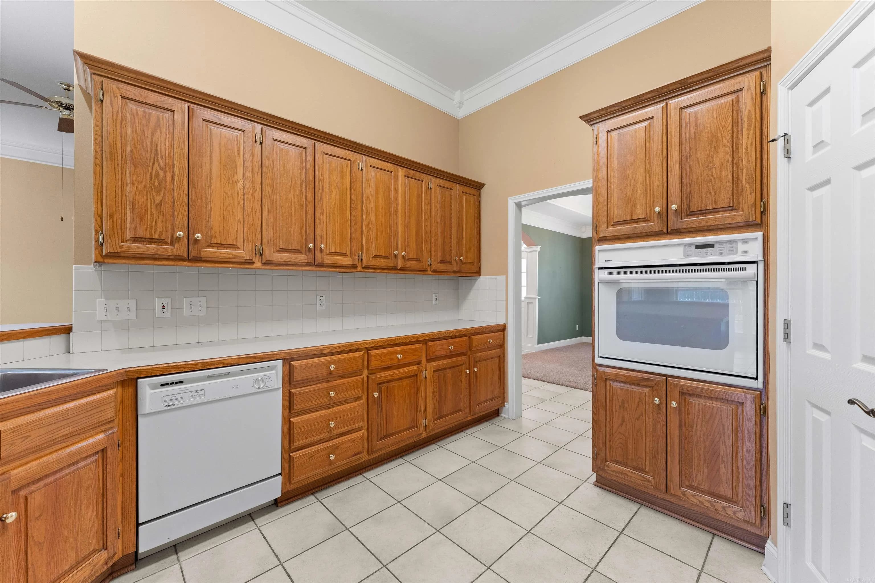 Property at 603  Providence - Image 12