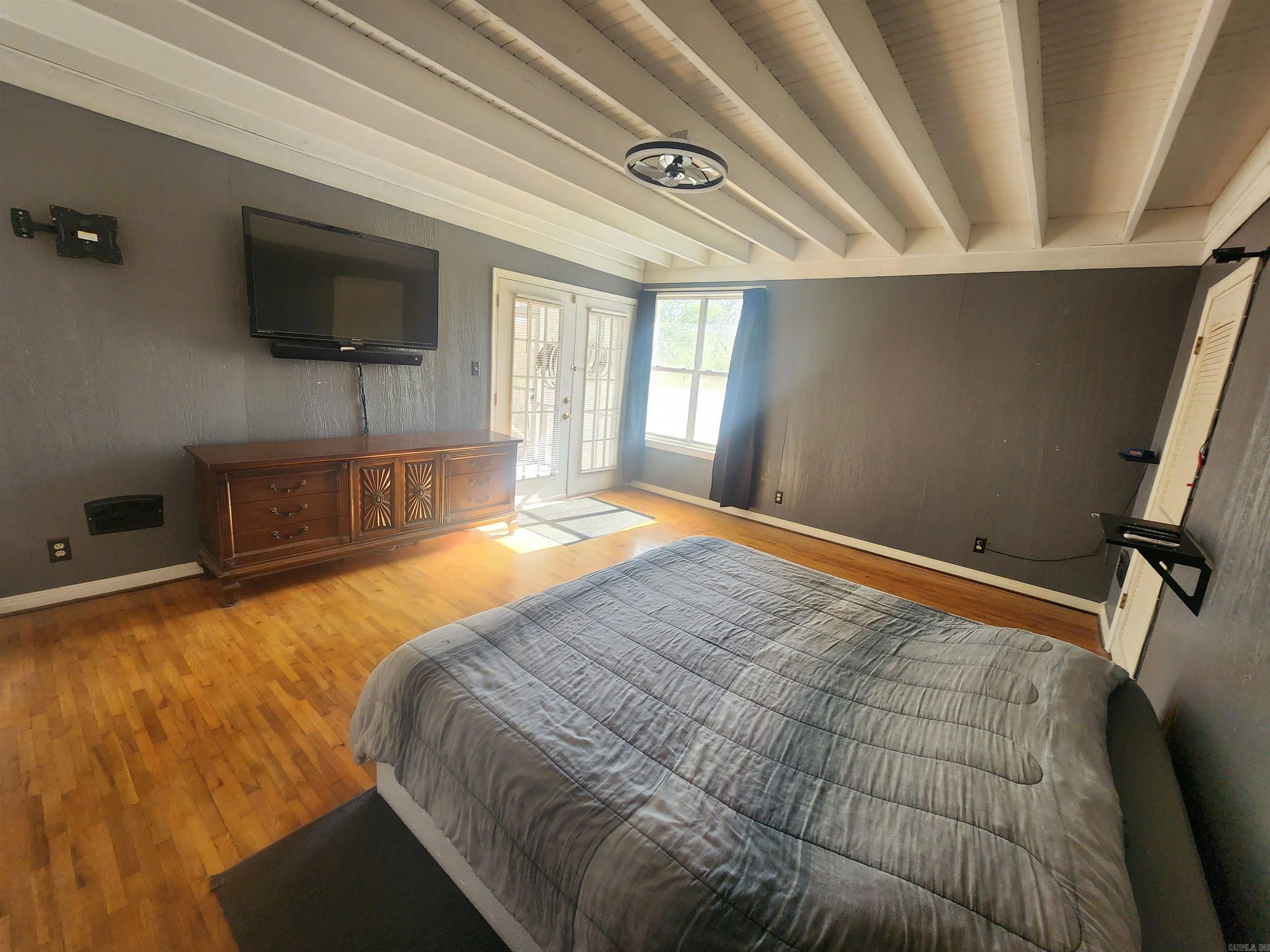 Property at 509  Cherry - Image 21