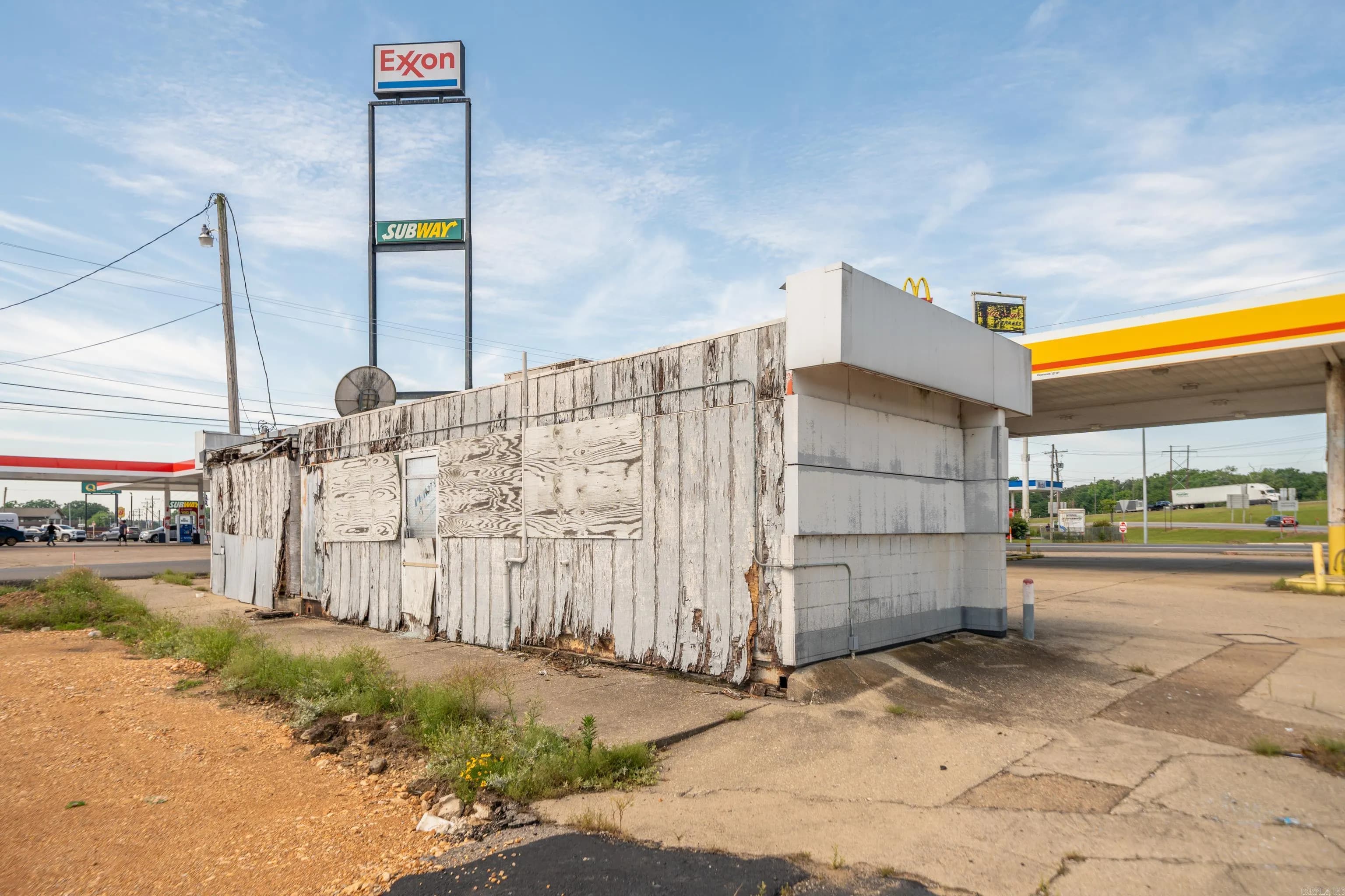 Property at 148  Valley - Image 20