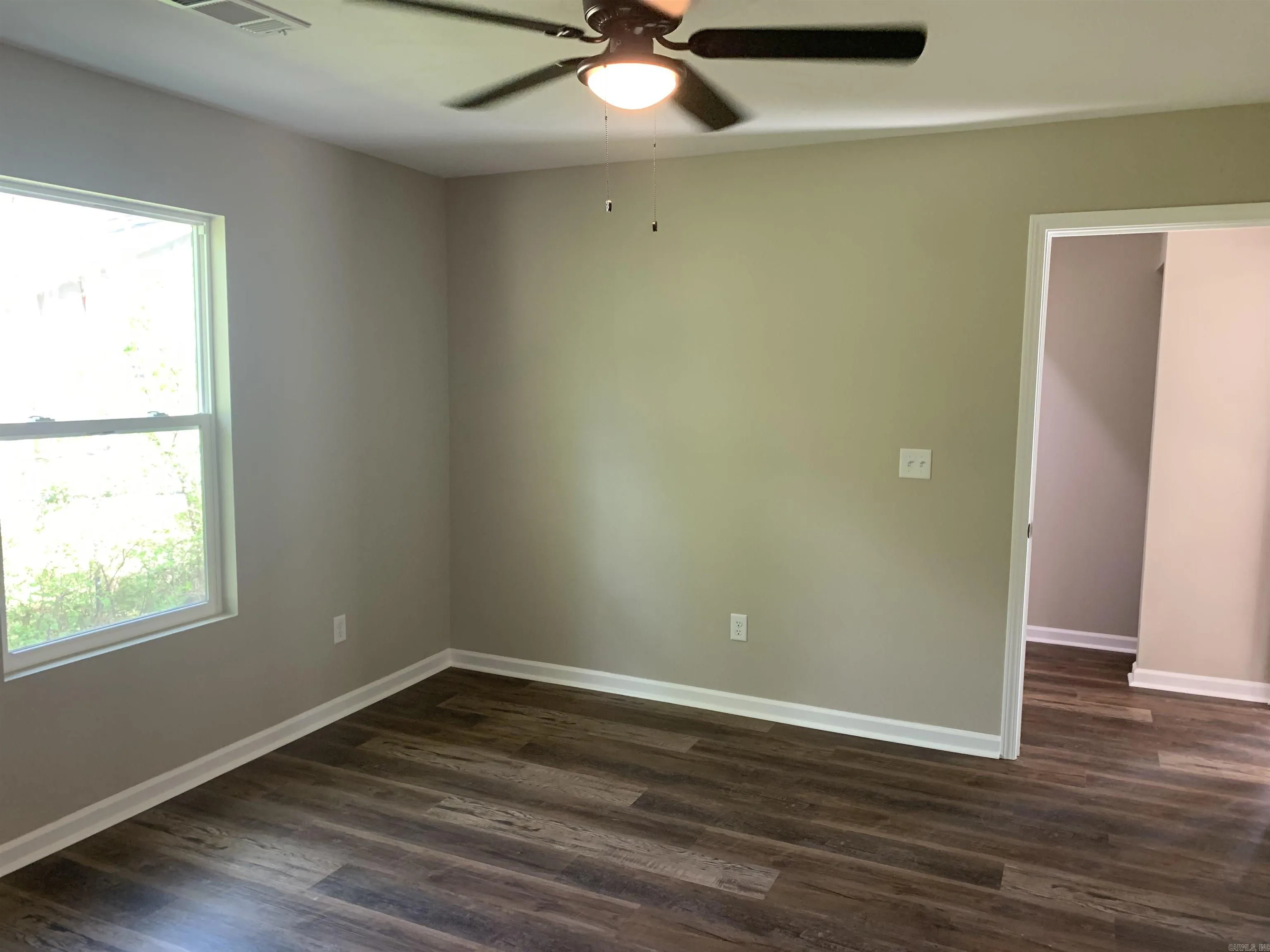 Property at 126  Jonquil - Image 11
