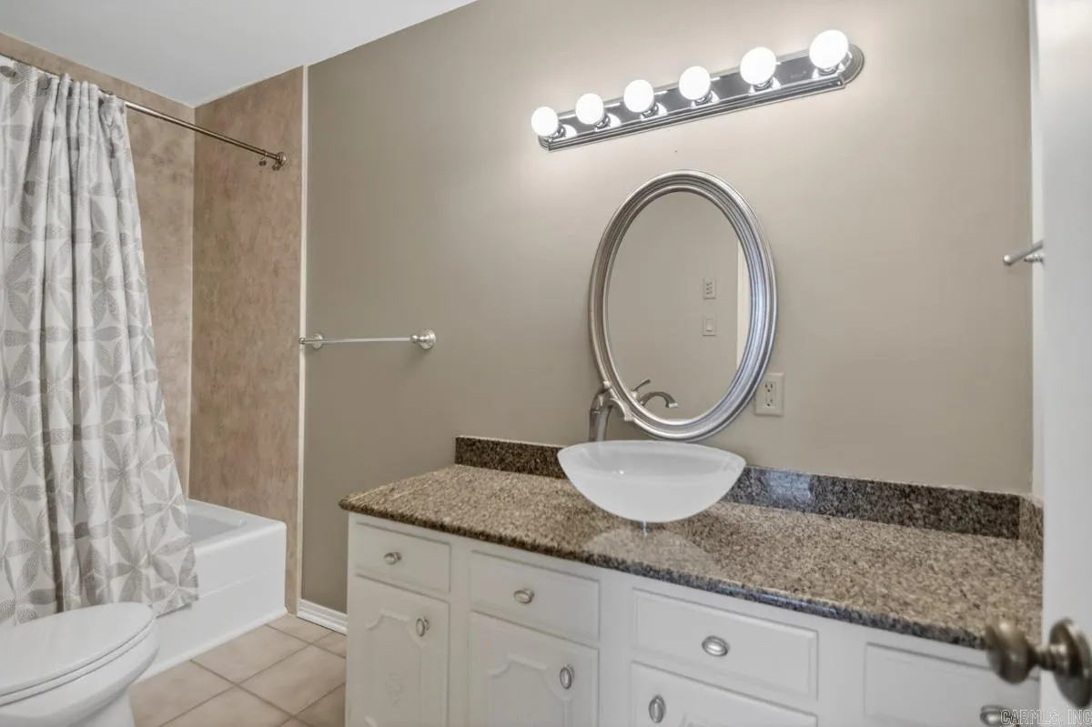 Property at 103  Cambridge - Image 17