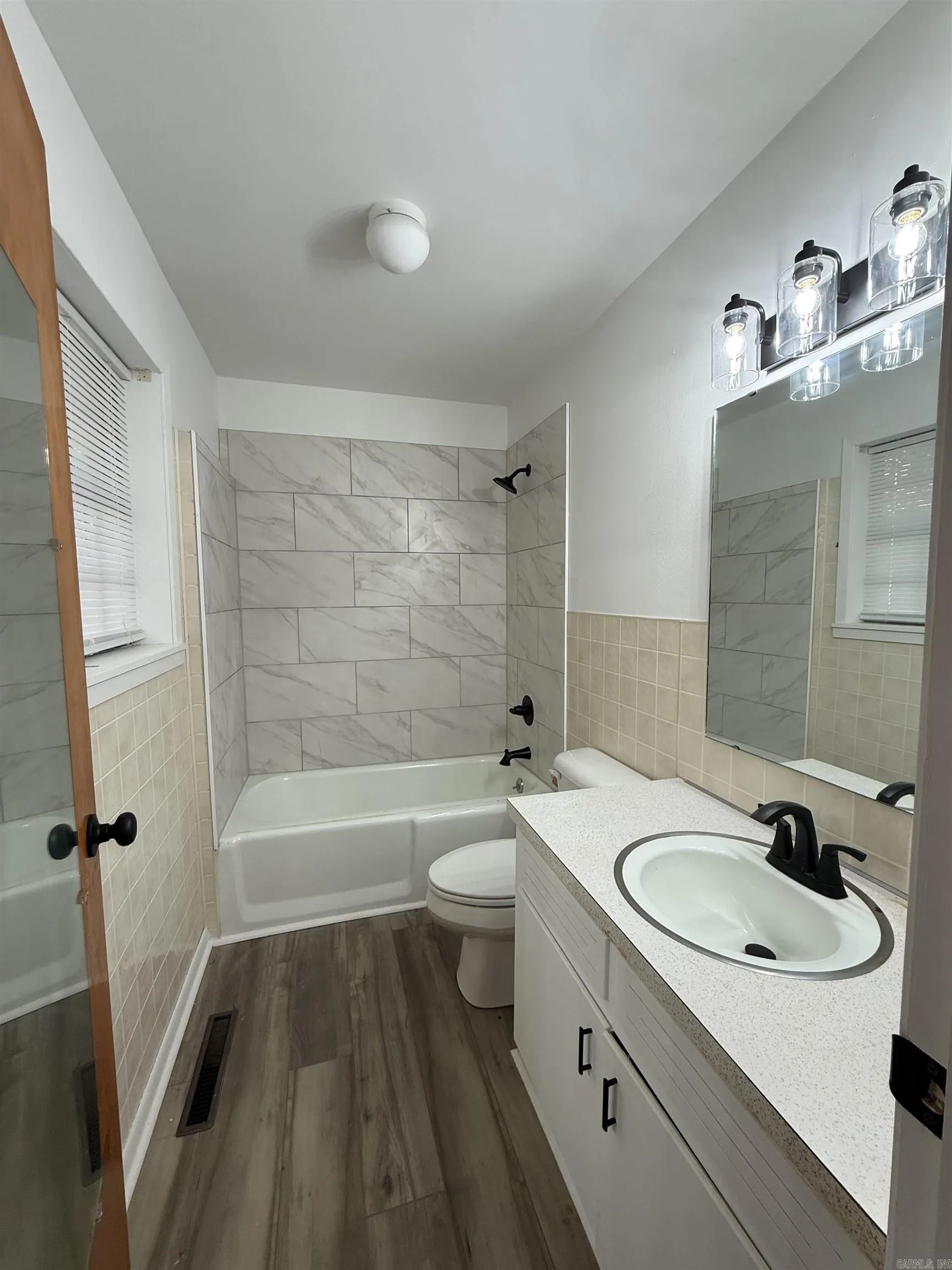 Property at 614  Winchester - Image 3