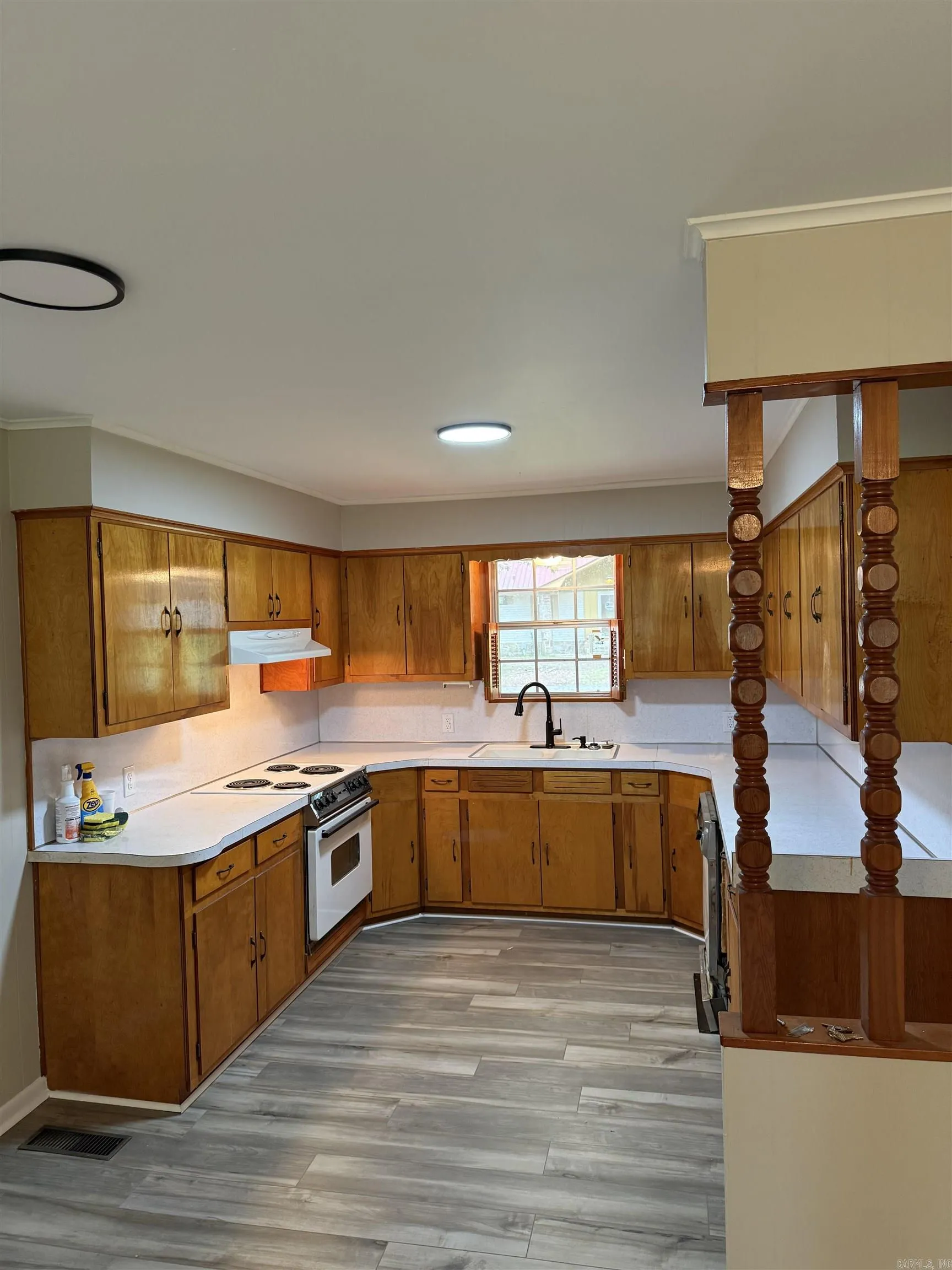 Property at 614  Winchester - Image 9