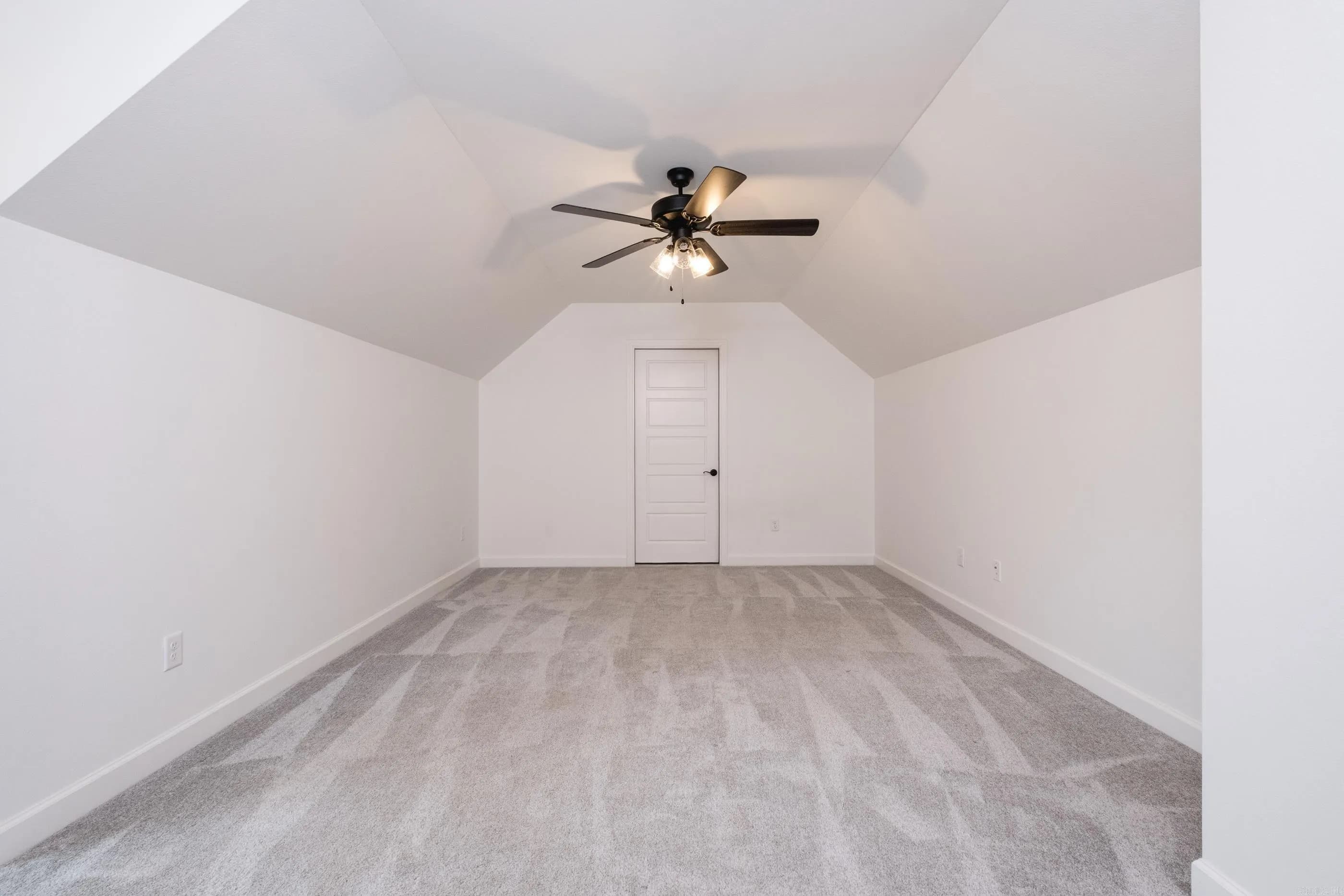 Property at 6057  Meridian - Image 43
