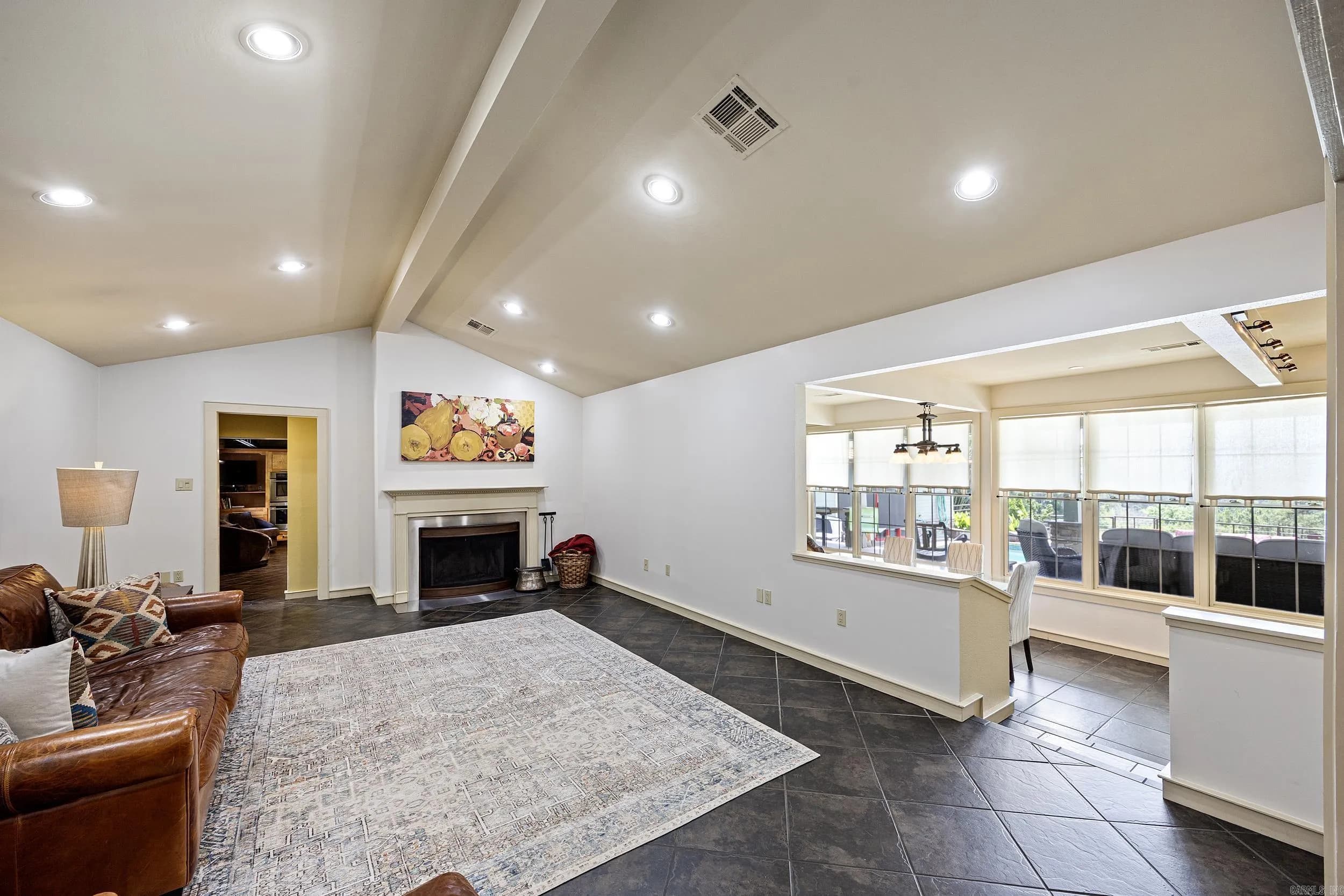 Property at 401  Quarry - Image 14
