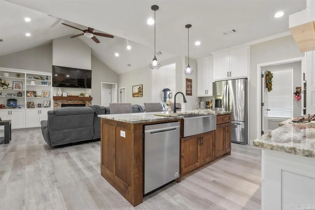 Property at 164  Windsong bay - Image 17