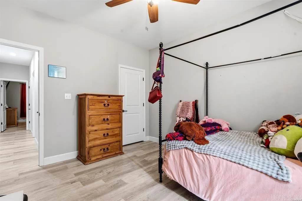 Property at 164  Windsong bay - Image 41