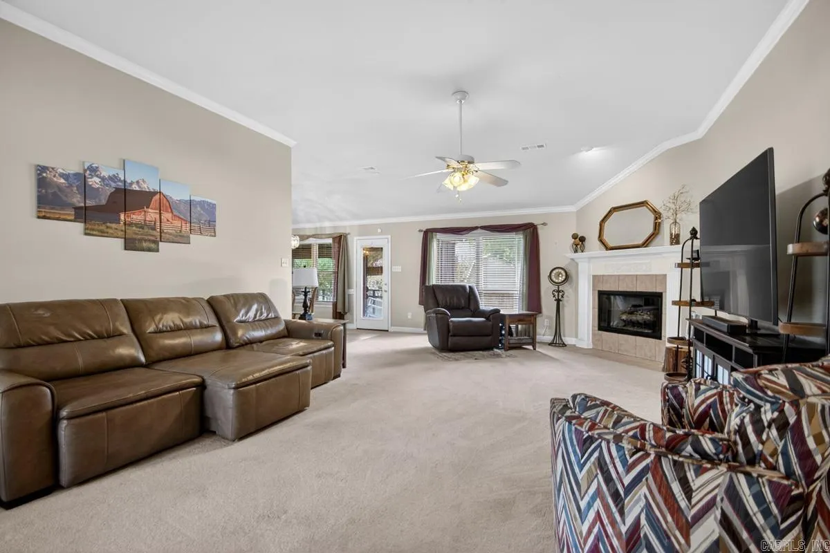 Property at 101  Sandstone - Image 6