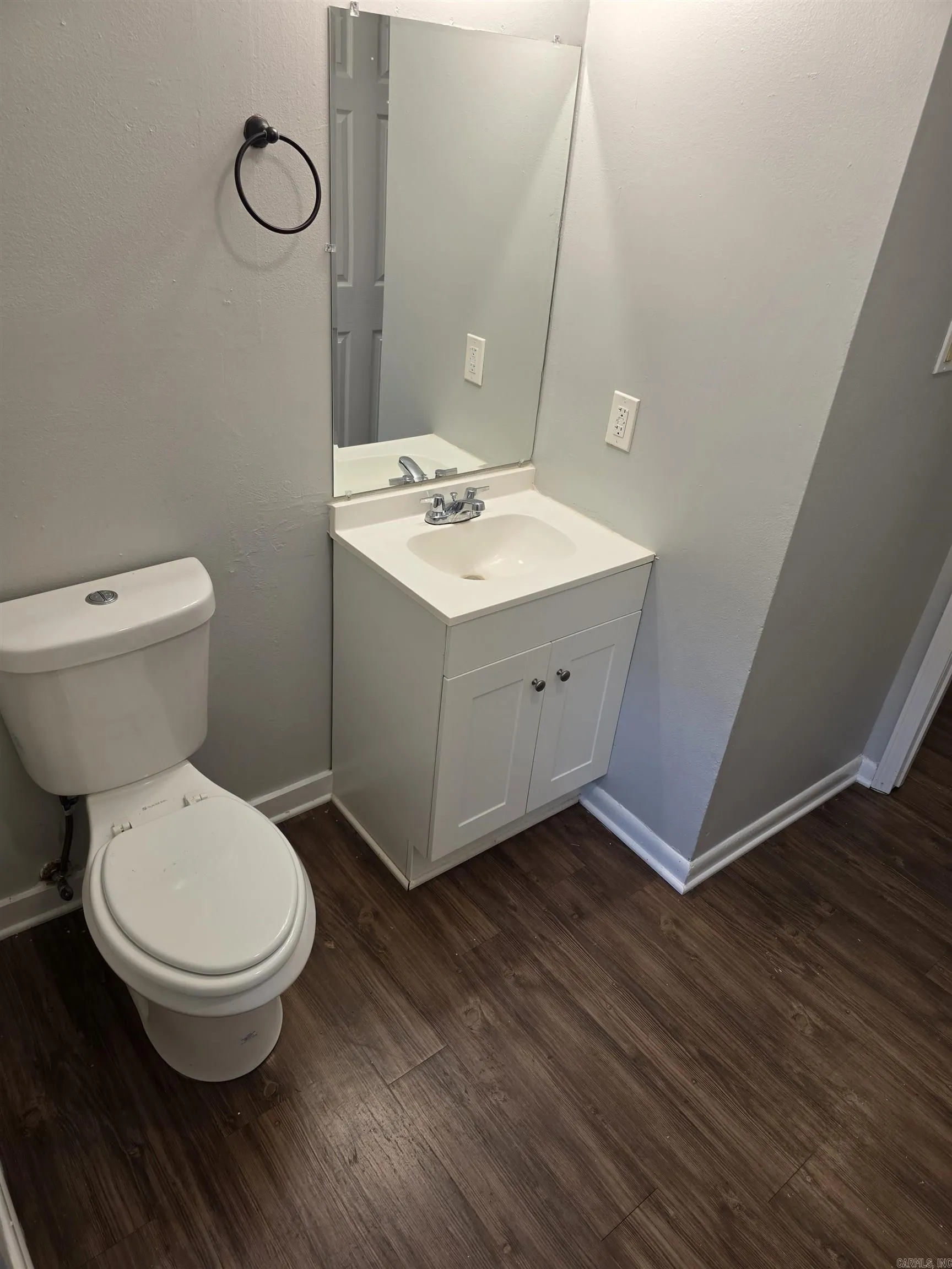 Property at 1104 S Park - Image 8